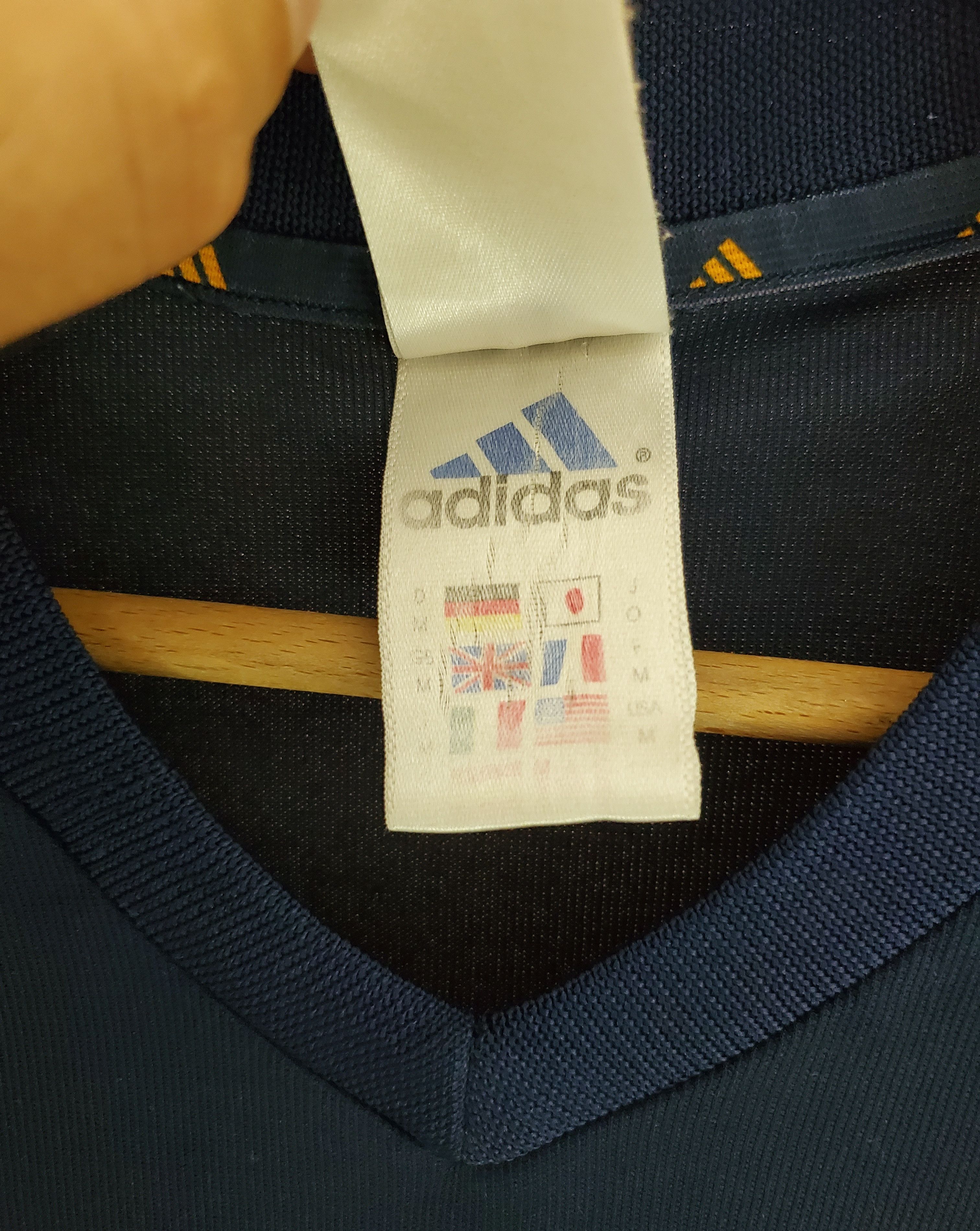 Adidas Vintage SPAIN 2002 2004 THIRD SOCCER JERSEY ADIDAS M Size US M / EU 48-50 / 2 - 6 Thumbnail