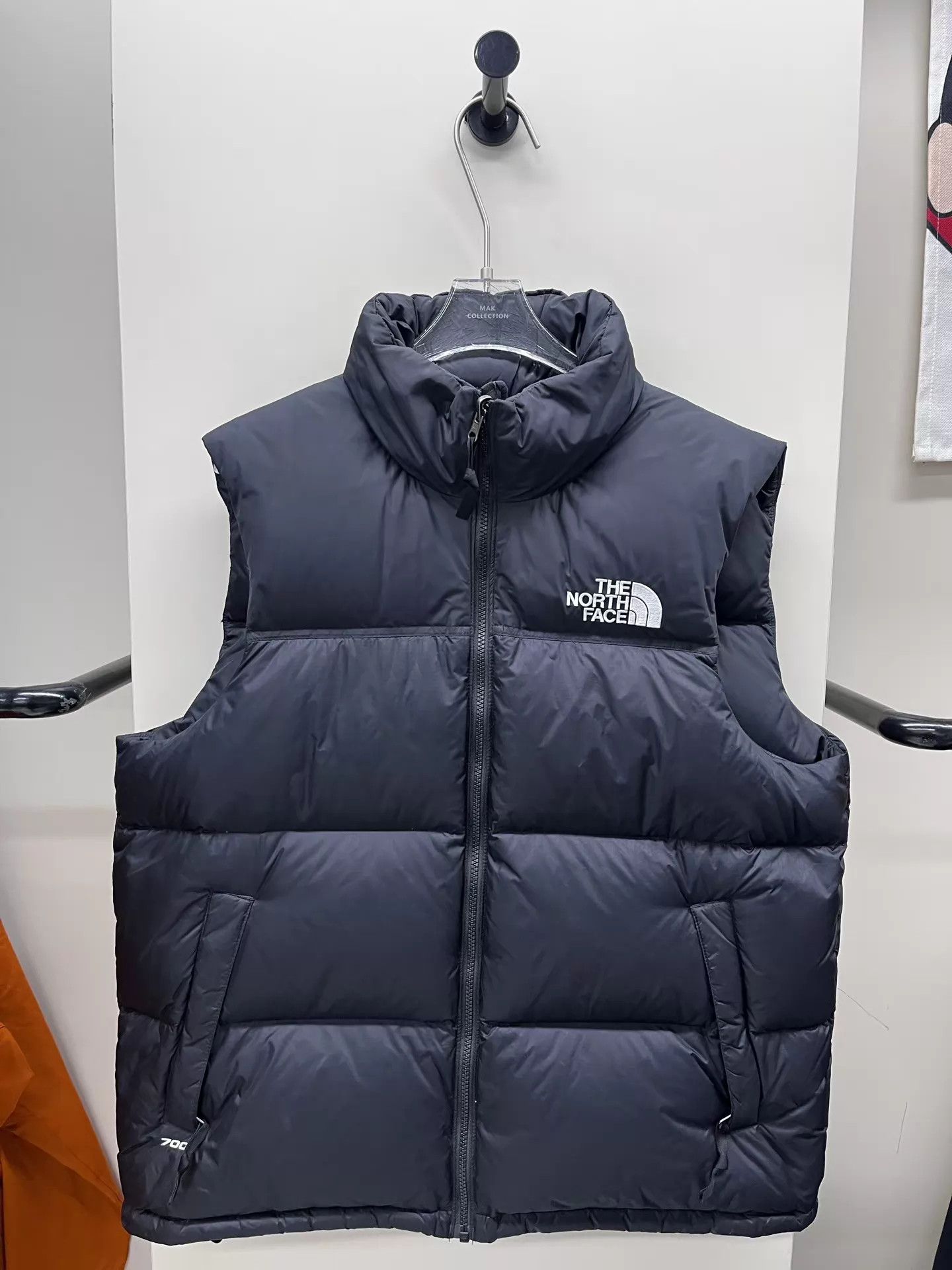 The North Face The North Face down vest black L 99 new Size L / US 10 / IT 46 - 1 Thumbnail