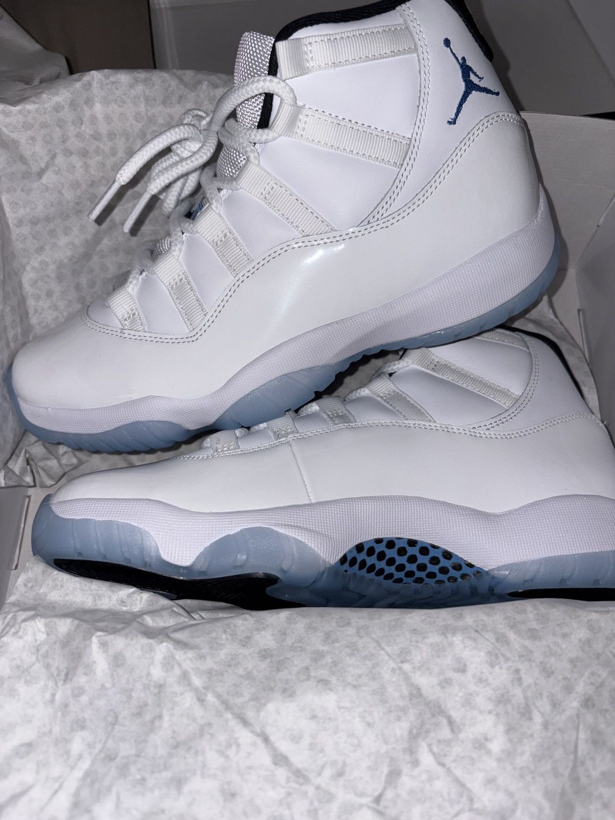 Jordan Brand Legend Blue 11 Size US 8 / EU 41 - 1 Thumbnail