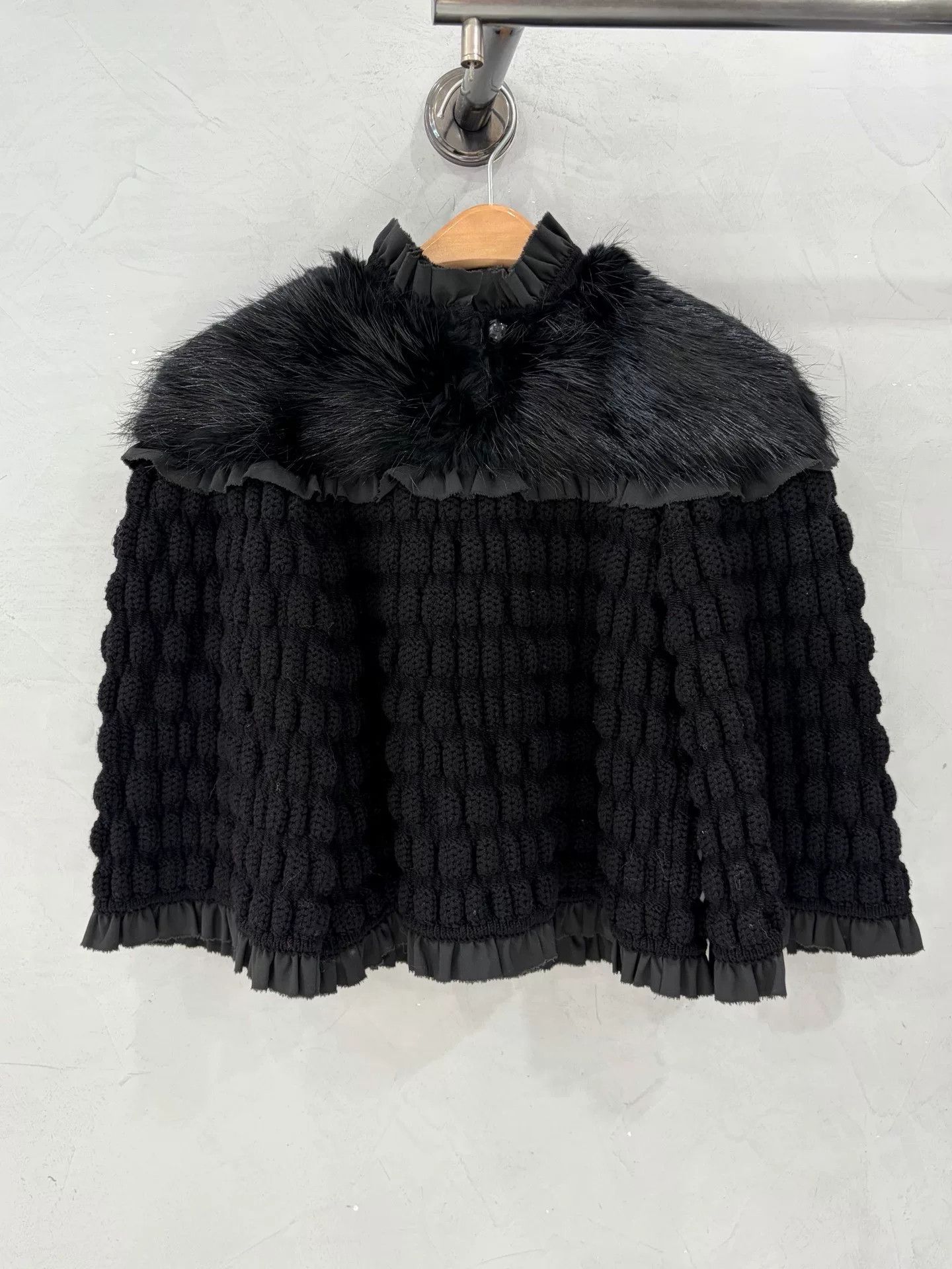 Fendi Fendi Wool Mink Trim Short Cape Size US S / EU 44-46 / 1 - 1 Thumbnail