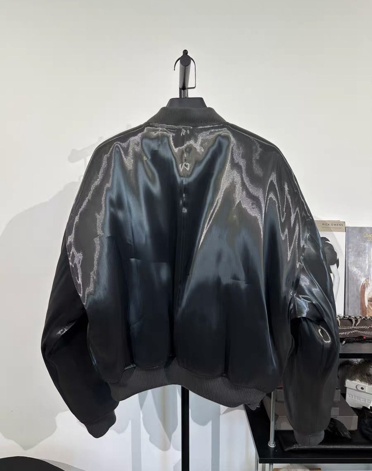 Heliot Emil HE Liquid Mercury Reflective Quilted Bomber Jacket Size US M / EU 48-50 / 2 - 2 Thumbnail