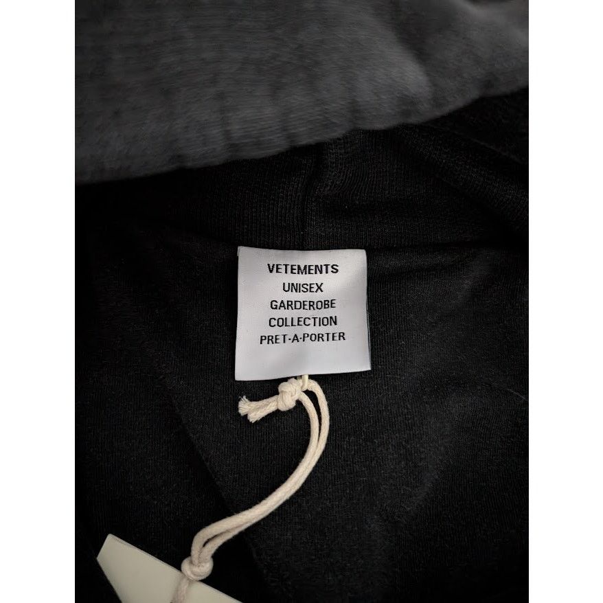 Vetements o1rshd1 Unisex Hoodie in Black Size US L / EU 52-54 / 3 - 18 Thumbnail