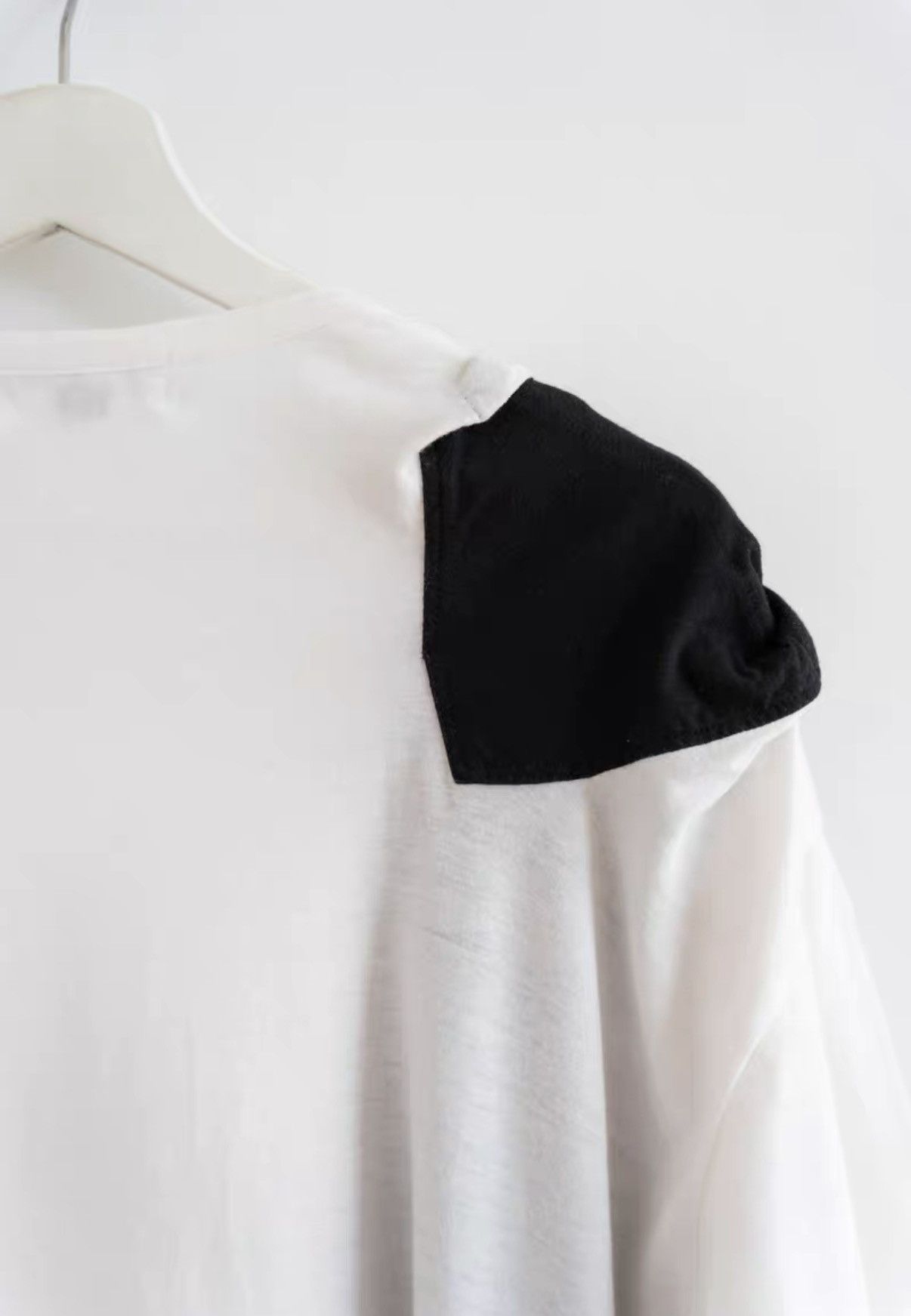 Yohji Yamamoto Yohji Yamamoto Black & White Panel Short Sleeve T-shirt K4 Size US L / EU 52-54 / 3 - 4 Thumbnail