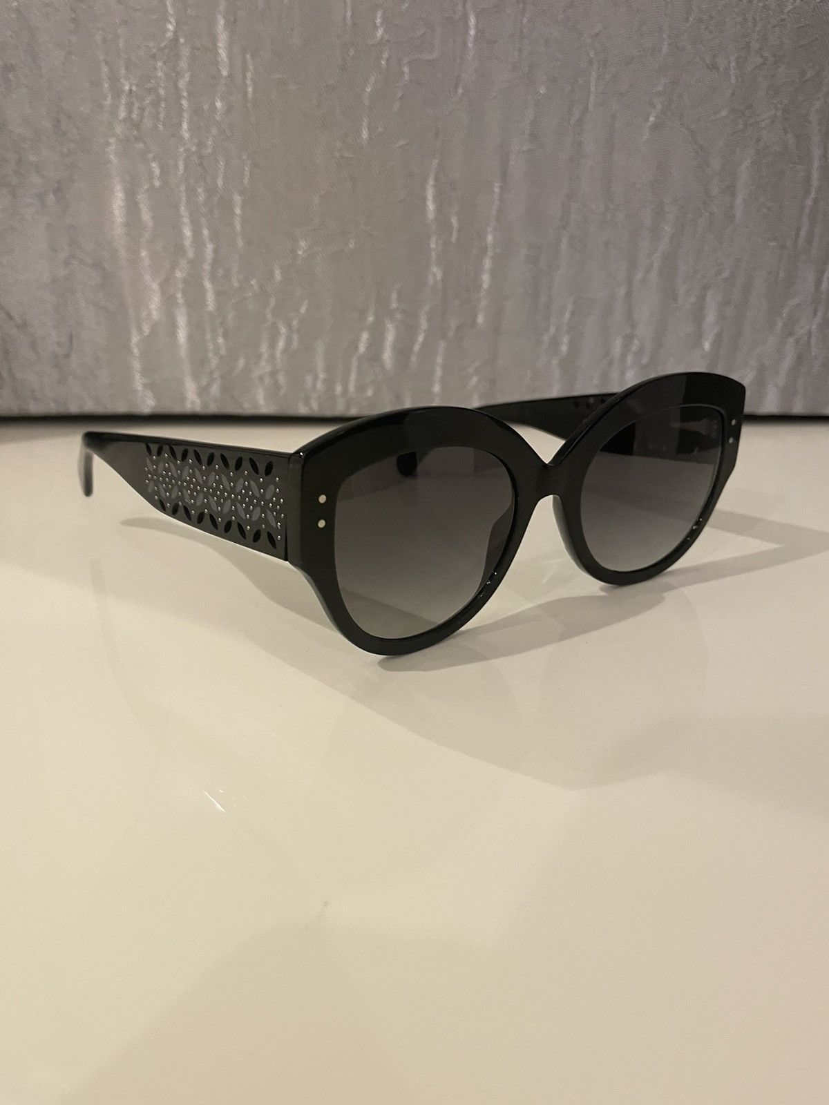 Alaia × Vintage 💎 ALAÏA Oversized Cat Sunglassess OS Size ONE SIZE - 1 Thumbnail