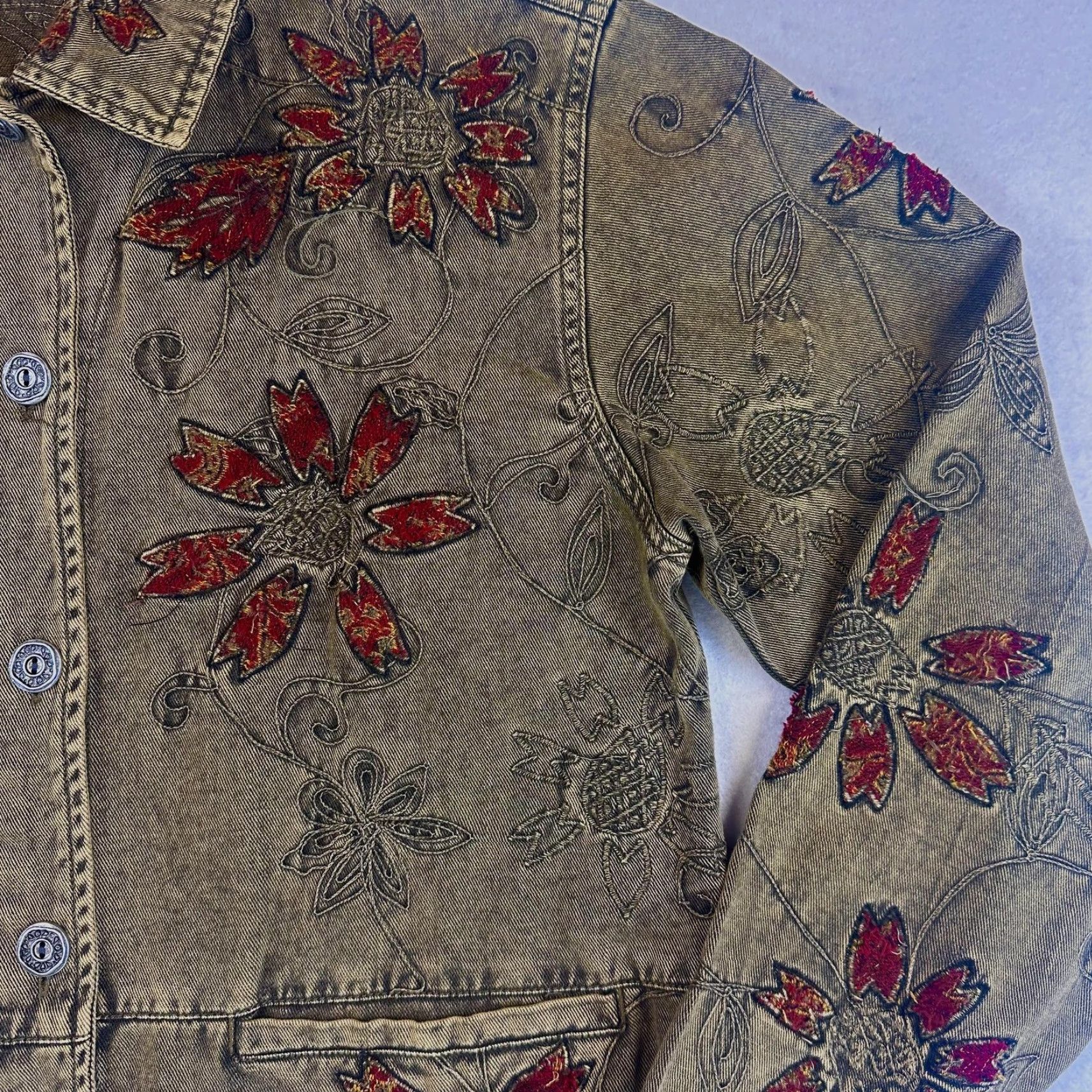 Vintage Chico's Jacket Womens 0 Small Khaki Floral Embroidered Denim Button Collared Pockets Short Size XS / US 0-2 / IT 36-38 - 7 Thumbnail