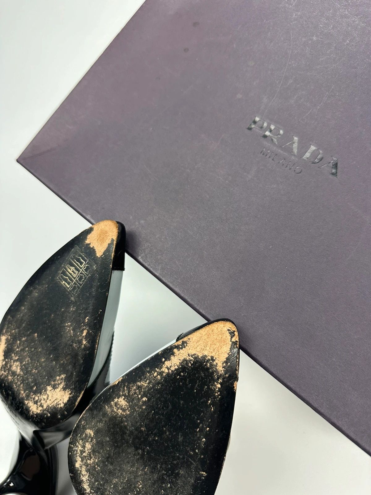 Miu Miu Miu Miu 90’s Kitten Heels Pumps Black & Blue Patent Leather Size US 7.5 / IT 37.5 - 14 Thumbnail
