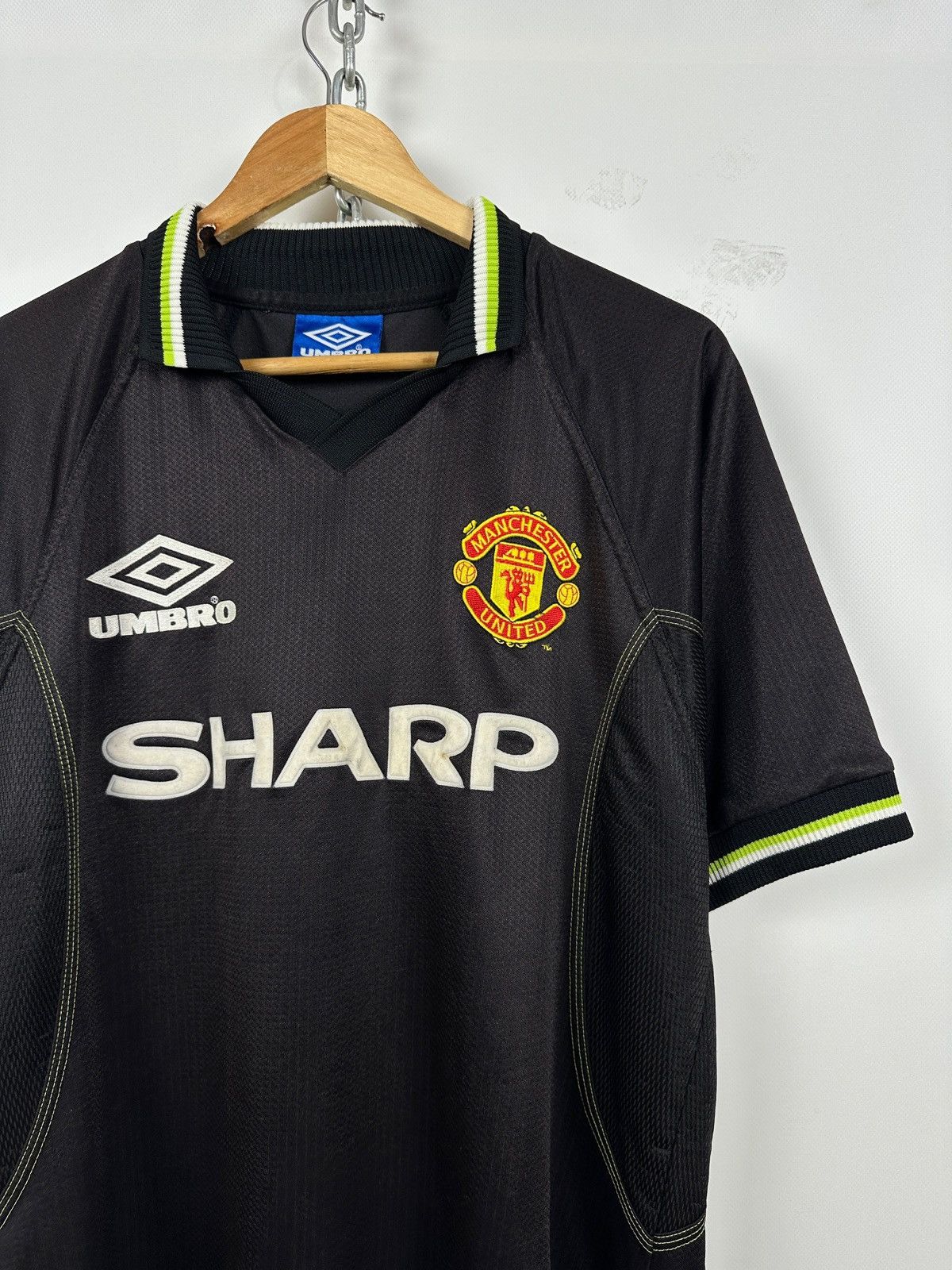 Umbro 1998/99 Umbro Manchester United Third Vintage Soccer Jersey Size US M / EU 48-50 / 2 - 5 Thumbnail