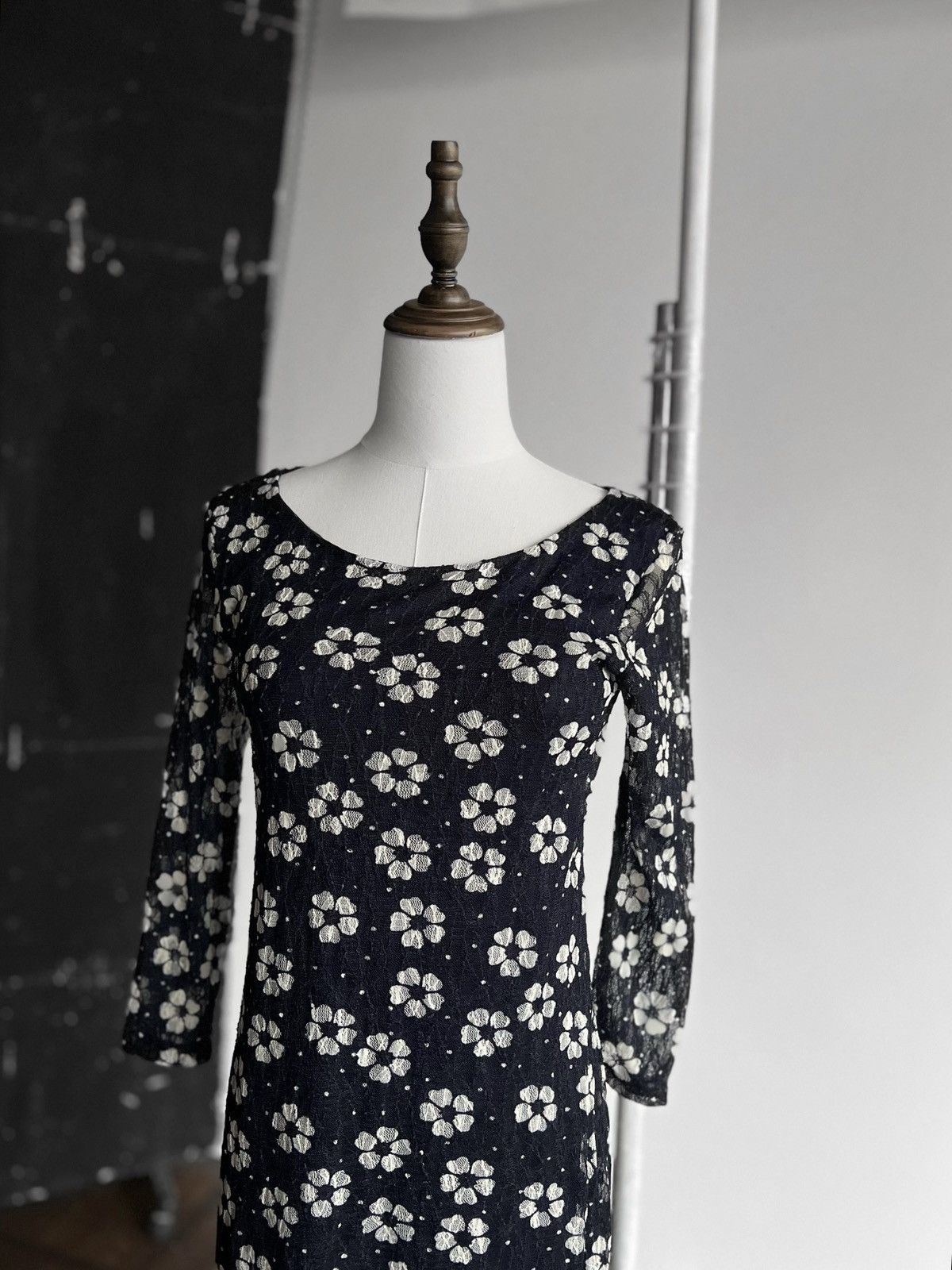 Designer × Other Phase Eight Floral Blue White 3/4 Sleeve Daisy Lace Dress Size S / US 4 / IT 40 - 2 Thumbnail