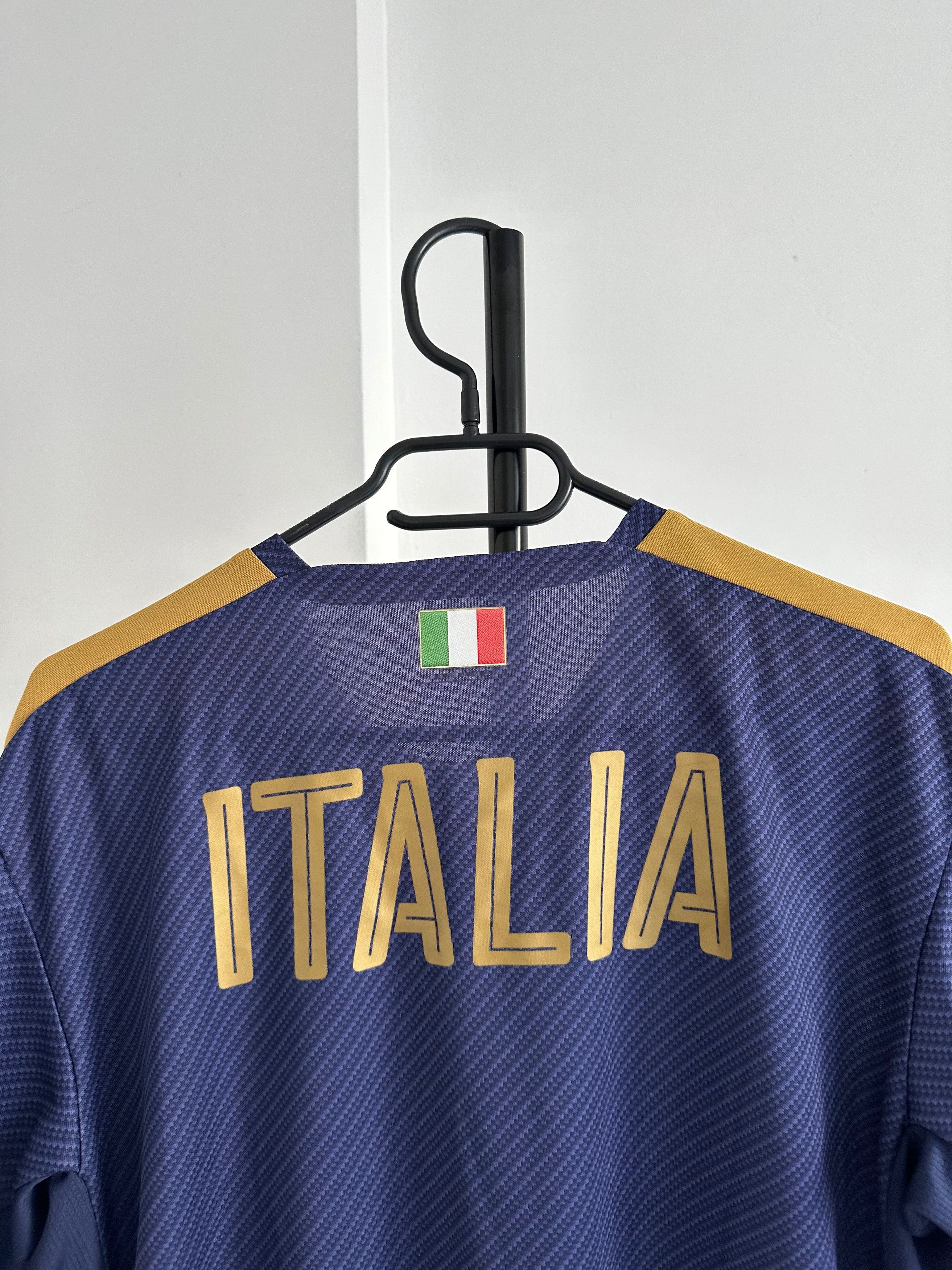 Puma 2006 ITALY Puma soccer team Stadium Tribute Blokecore Size US L / EU 52-54 / 3 - 10 Thumbnail