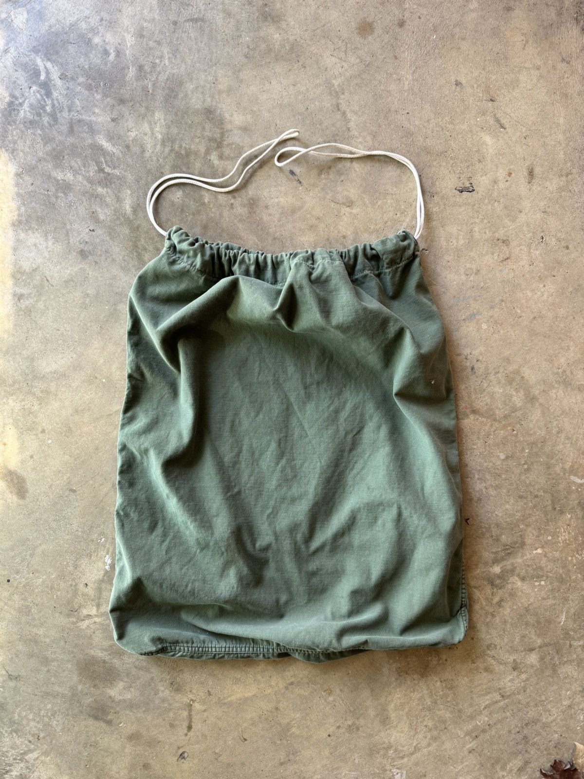 Vintage Vintage US Military Canvas Drawstring Bag Size ONE SIZE - 1 Thumbnail