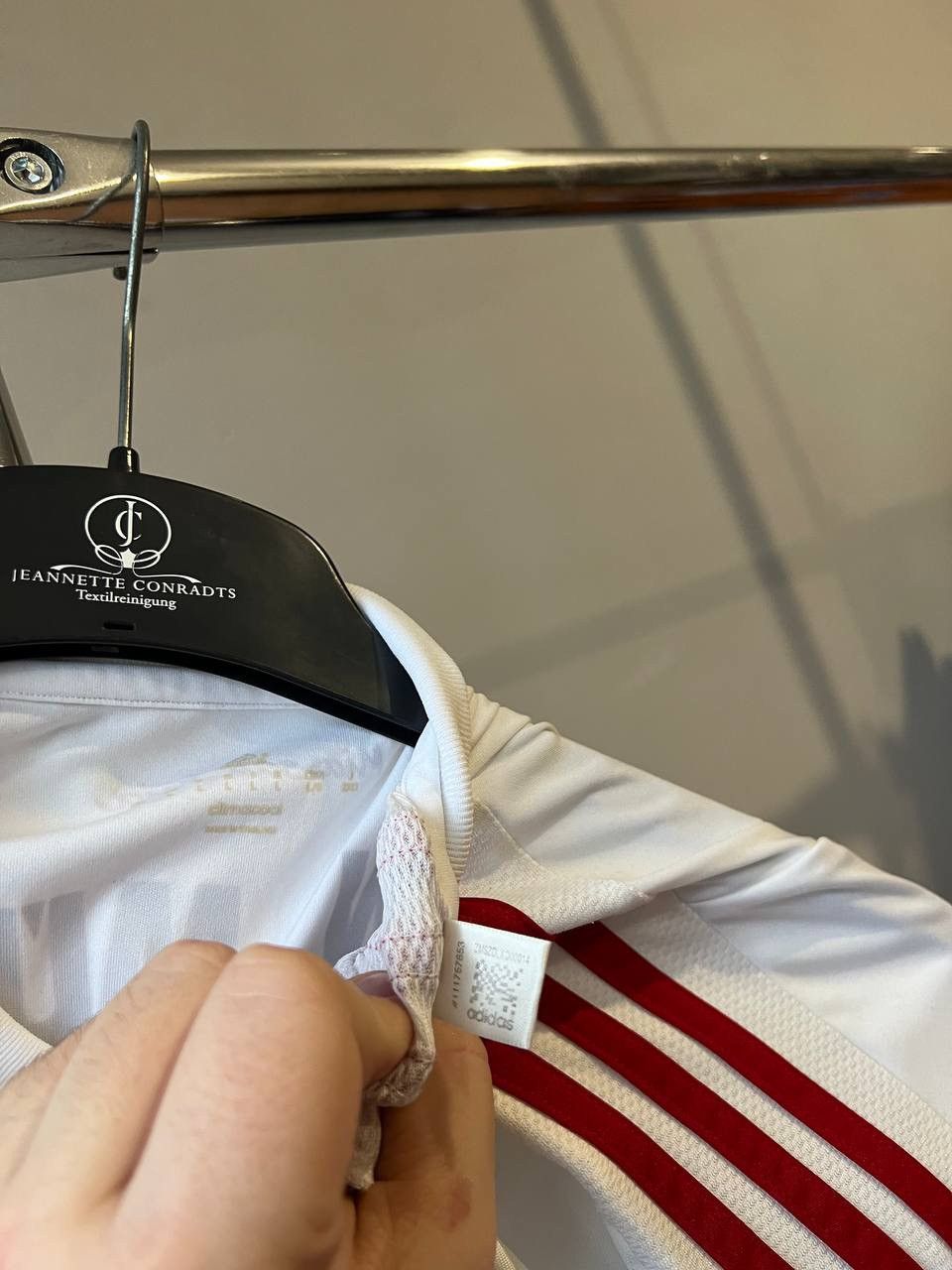 Adidas 2015/16 BAYERN MUNICH AWAY SOCCER JERSEY FOOTBALL SHIRT SZ L Size US L / EU 52-54 / 3 - 11 Thumbnail