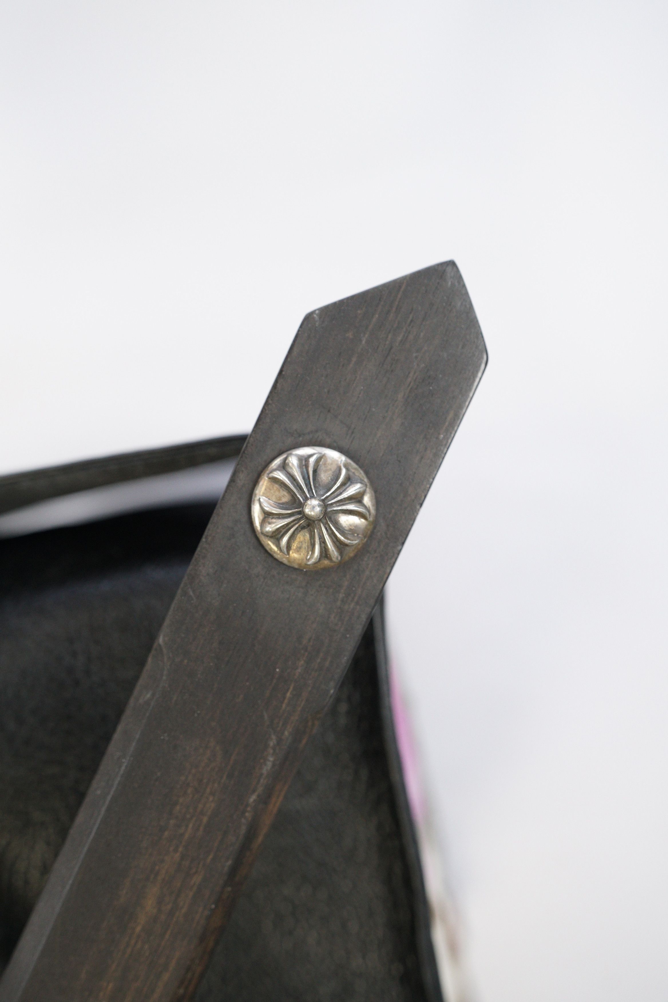 Chrome Hearts Chrome Hearts Cemetery Cross Patch Leather Magazine Holder Size ONE SIZE - 14 Thumbnail