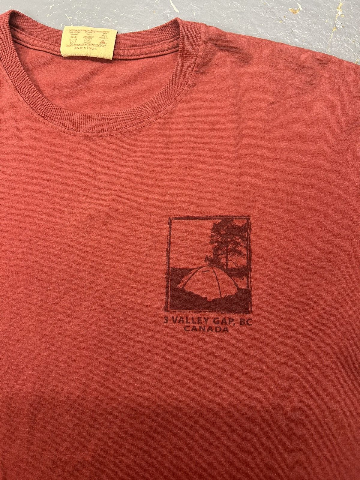Vintage Crazy Vintage Y2K Essential Red Outdoors Nature Tee Shirt Size US M / EU 48-50 / 2 - 2 Thumbnail