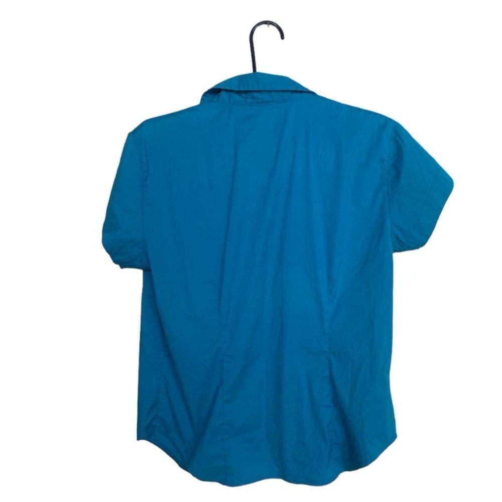 Chicos Chico’s Blue Short Sleeve Button Down Shirt Women’s Size 0 ( Size S / US 4 / IT 40 - 3 Thumbnail