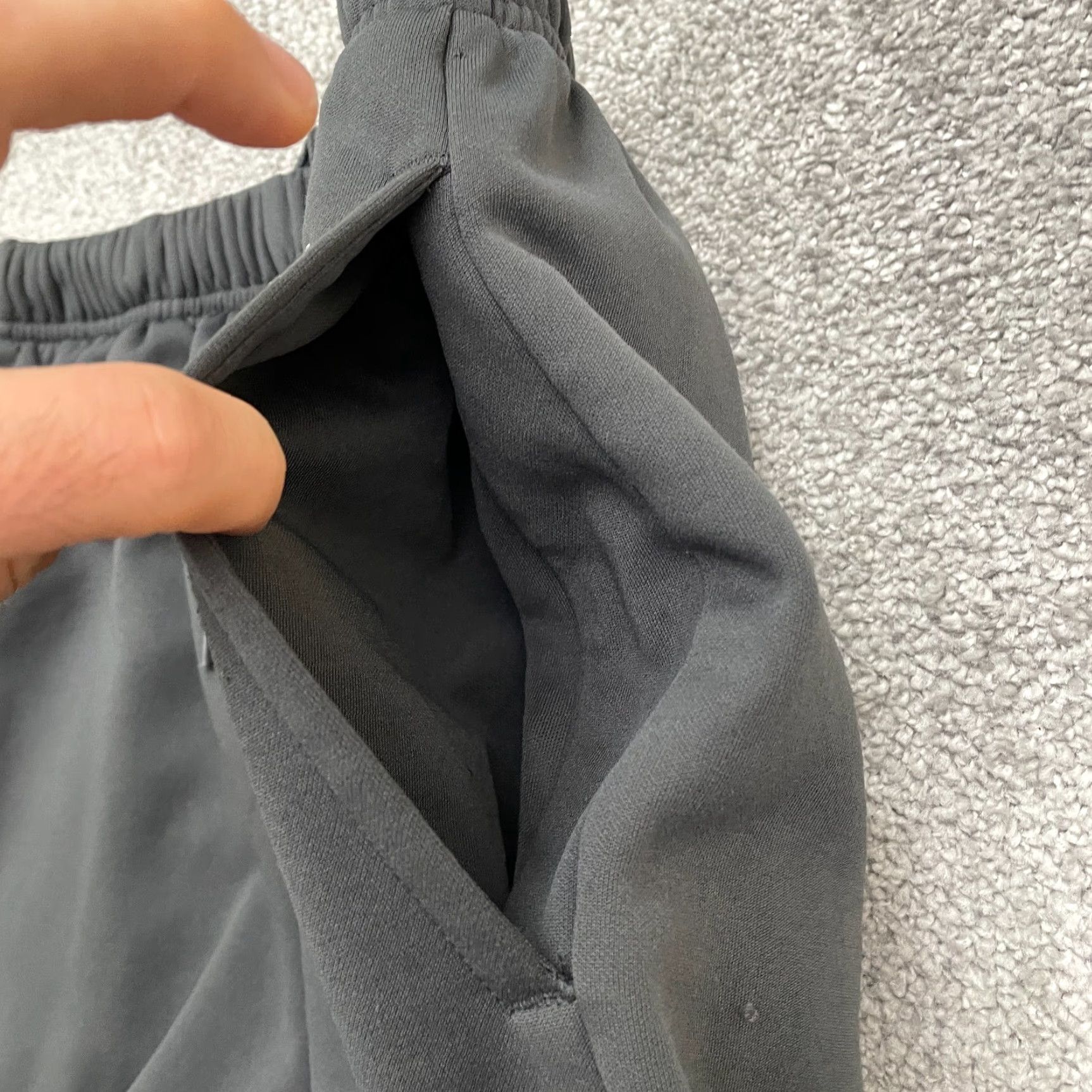Vintage Badger Sport Sweatpants Large Mens Dark Black Straight Drawstring Active 26x31 Size US 33 - 3 Thumbnail