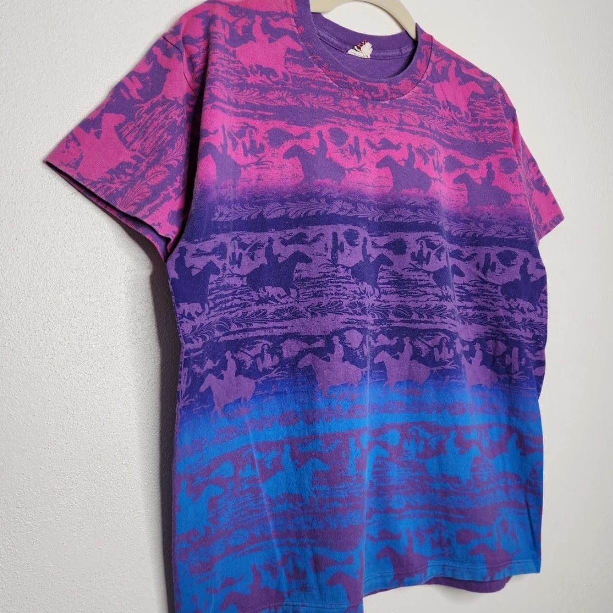 Vintage VINTAGE Western Sun Cowboys AOP Tie Dye Ombre Shirt Single Stitch Size US M / EU 48-50 / 2 - 2 Thumbnail