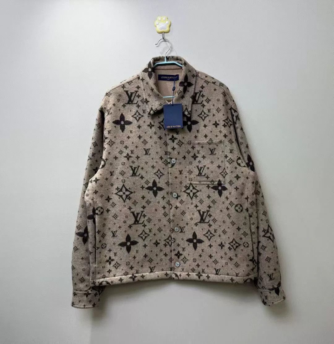 Louis Vuitton Louis Vuitton Full Logo Cashmere Jacket Size US L / EU 52-54 / 3 - 1 Thumbnail