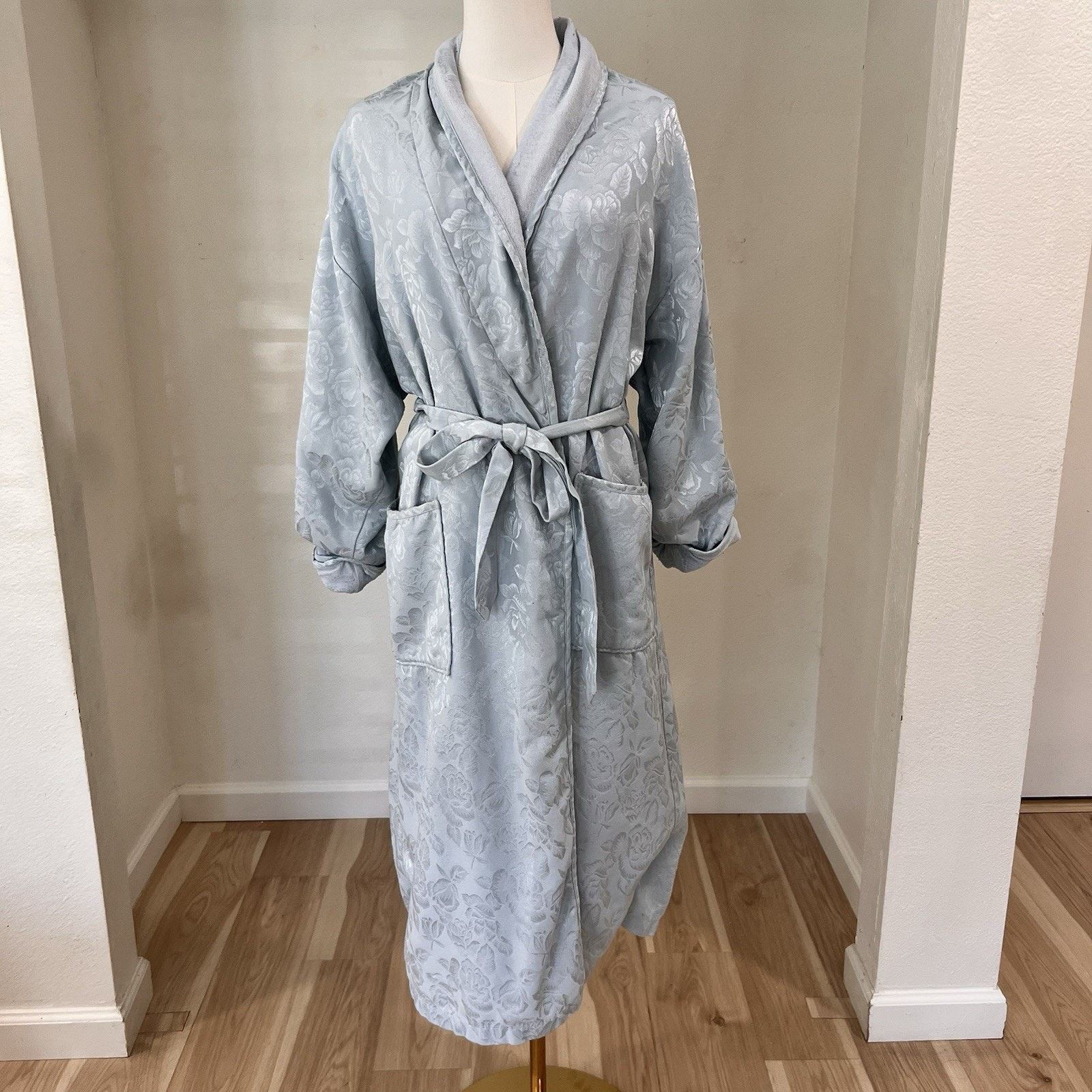 Victoria's Secret Victorias Secret Gold Label Terry Satin Long Robe XS/S Belt Size ONE SIZE - 1 Thumbnail