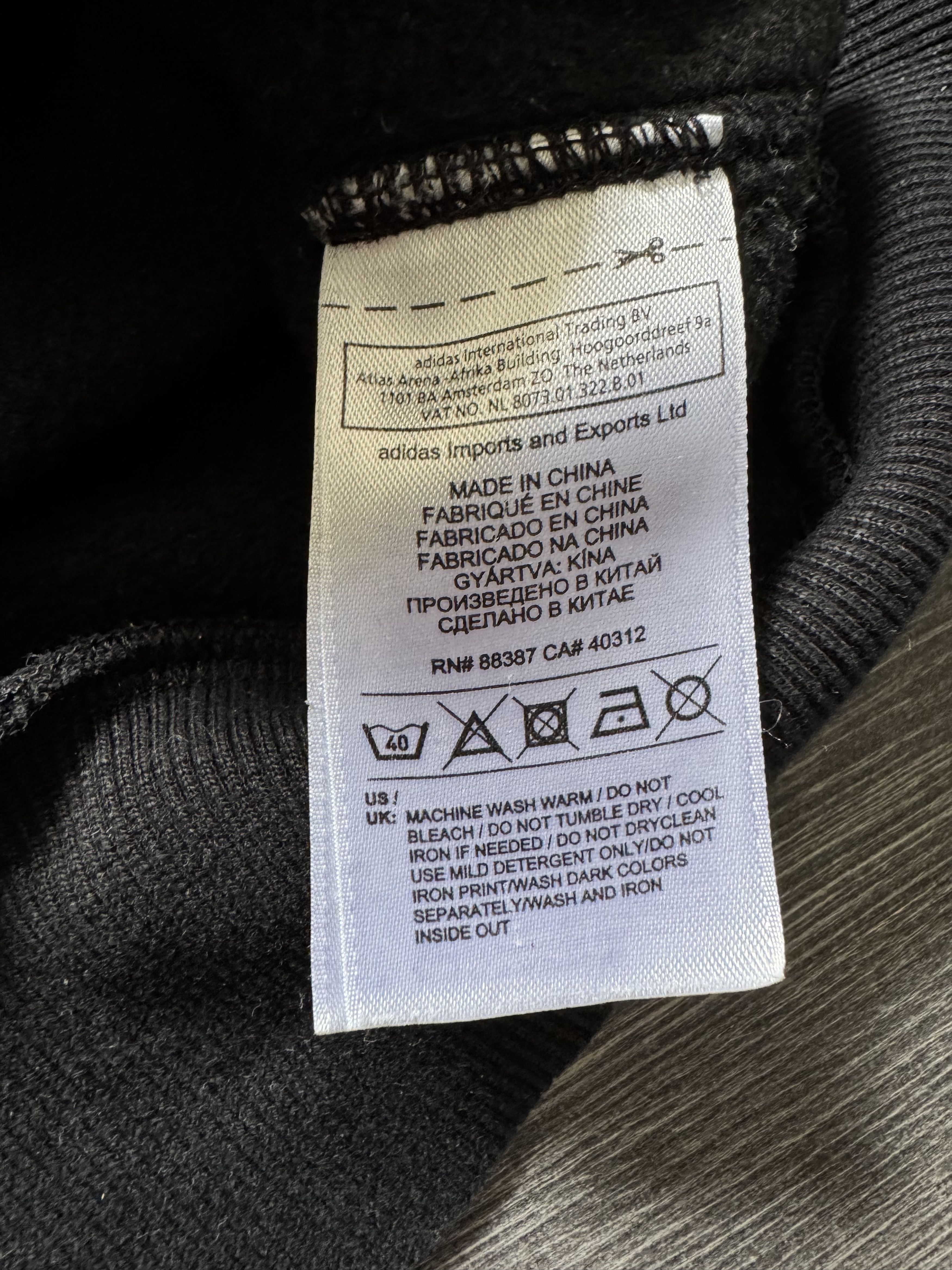 Adidas Adidas Vintage Sweatshirt Big Logo Balenciaga style Size US M / EU 48-50 / 2 - 6 Thumbnail