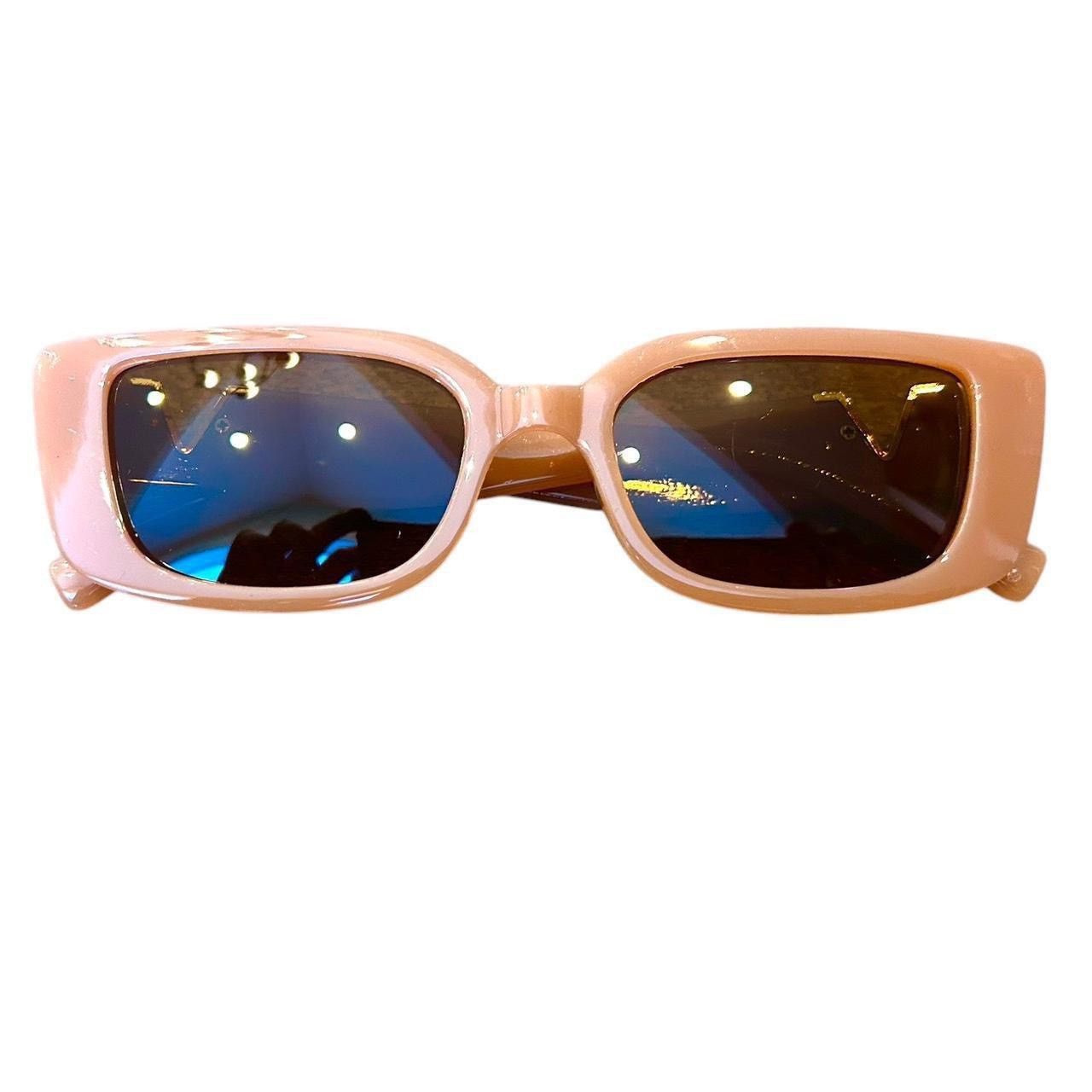 Vintage Sunglasses Size ONE SIZE - 1 Thumbnail