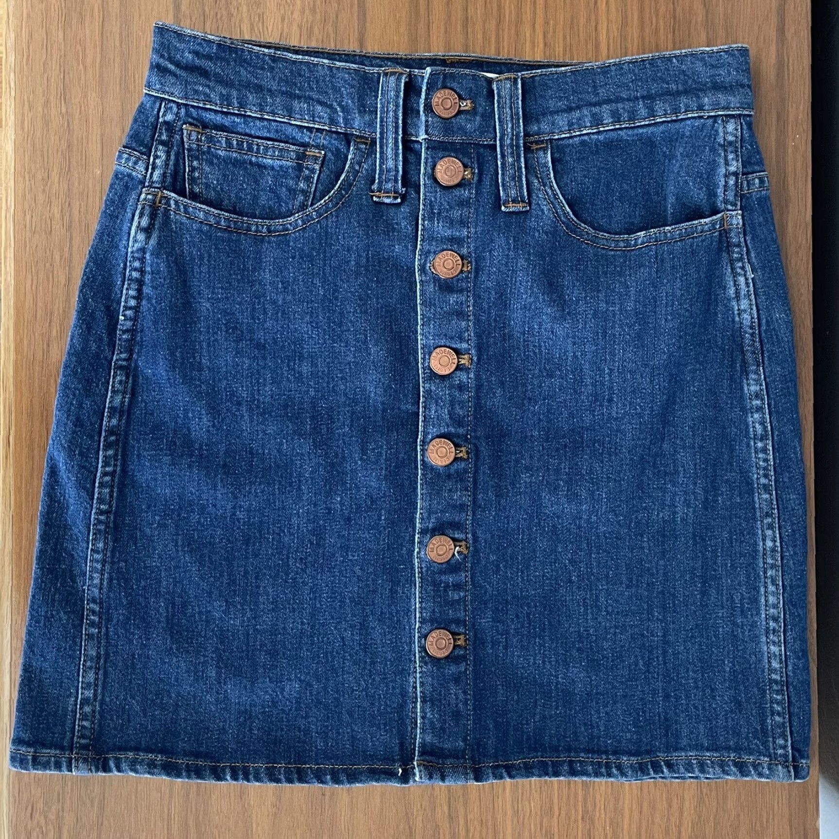 Madewell Madewell Denim Mini Skirt Arroyo Wash Button-Front 25 Women Casual 98% Cotton Elastane Stretch Button Front Size 42" / US 20 - 4 Thumbnail