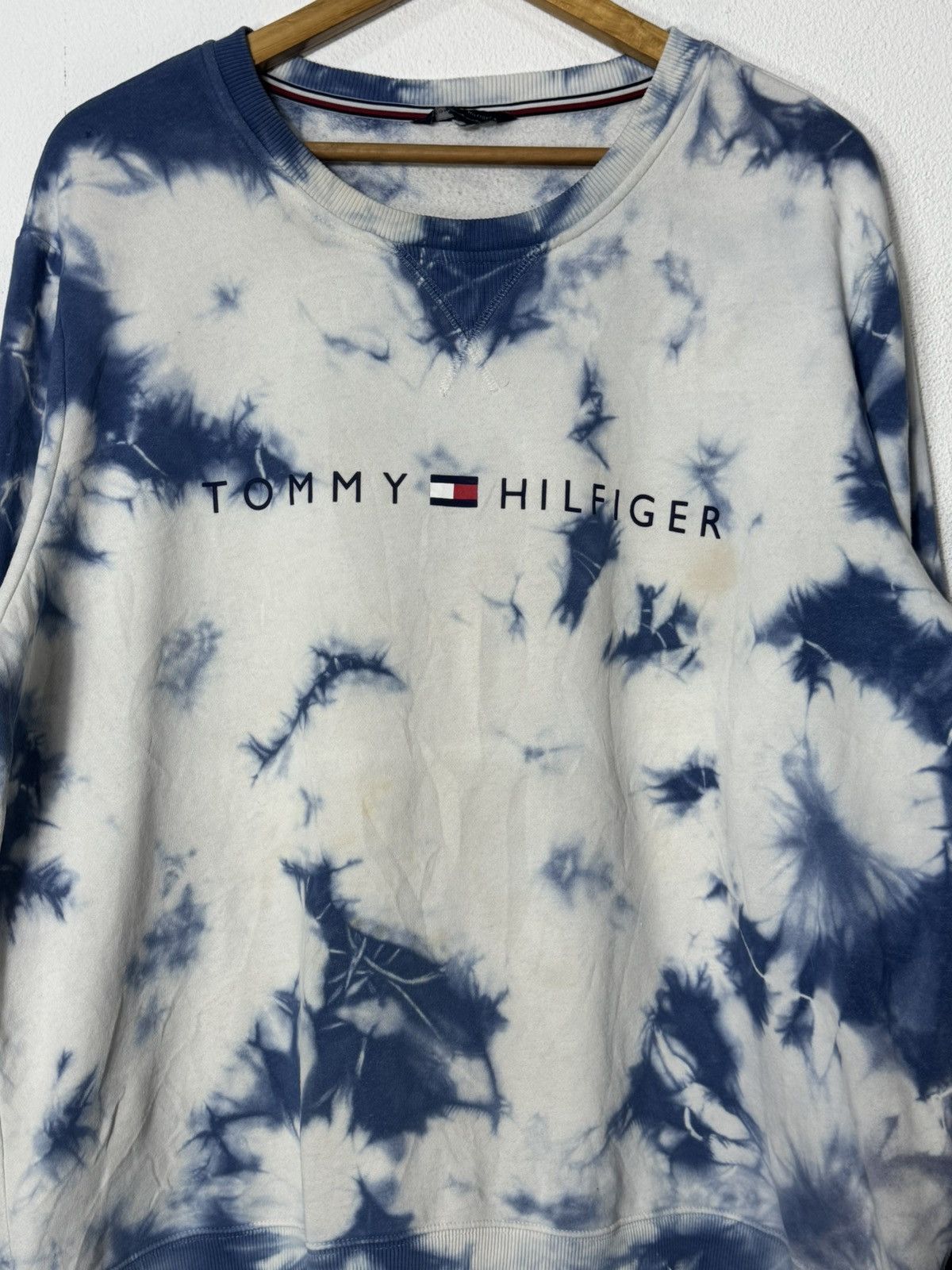 Tommy Hilfiger Tommy hilfiger tie dye sweatshirt Size XXL / US 16-18 / IT 52-54 - 2 Thumbnail