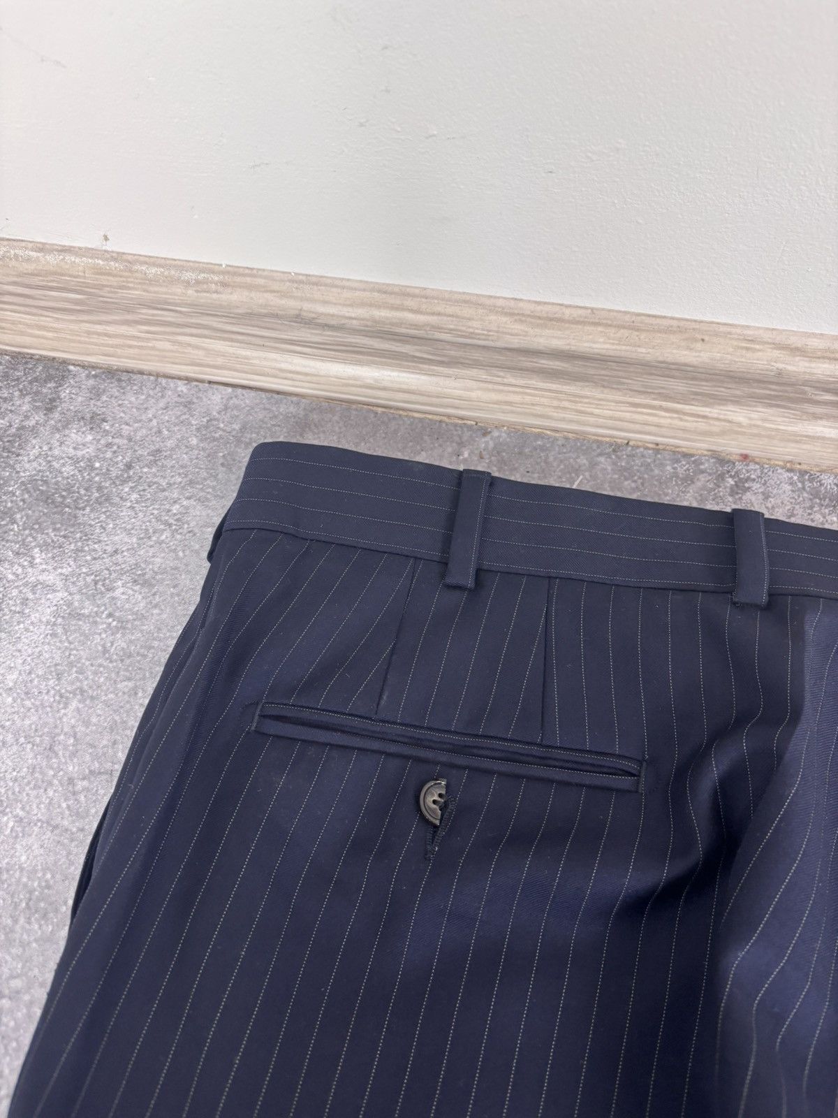 Suitsupply Suitsupply Men’s 2-Piece Navy Blue Pinstripe Wool Suit Size 44R - 22 Thumbnail