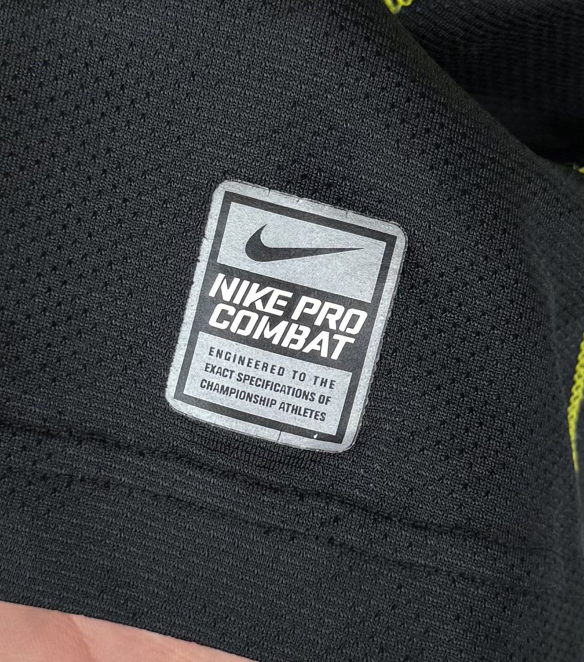 Nike Nike Pro Combat Hypercool Compression Short Sleeve Top Shirt Size US L / EU 52-54 / 3 - 6 Thumbnail