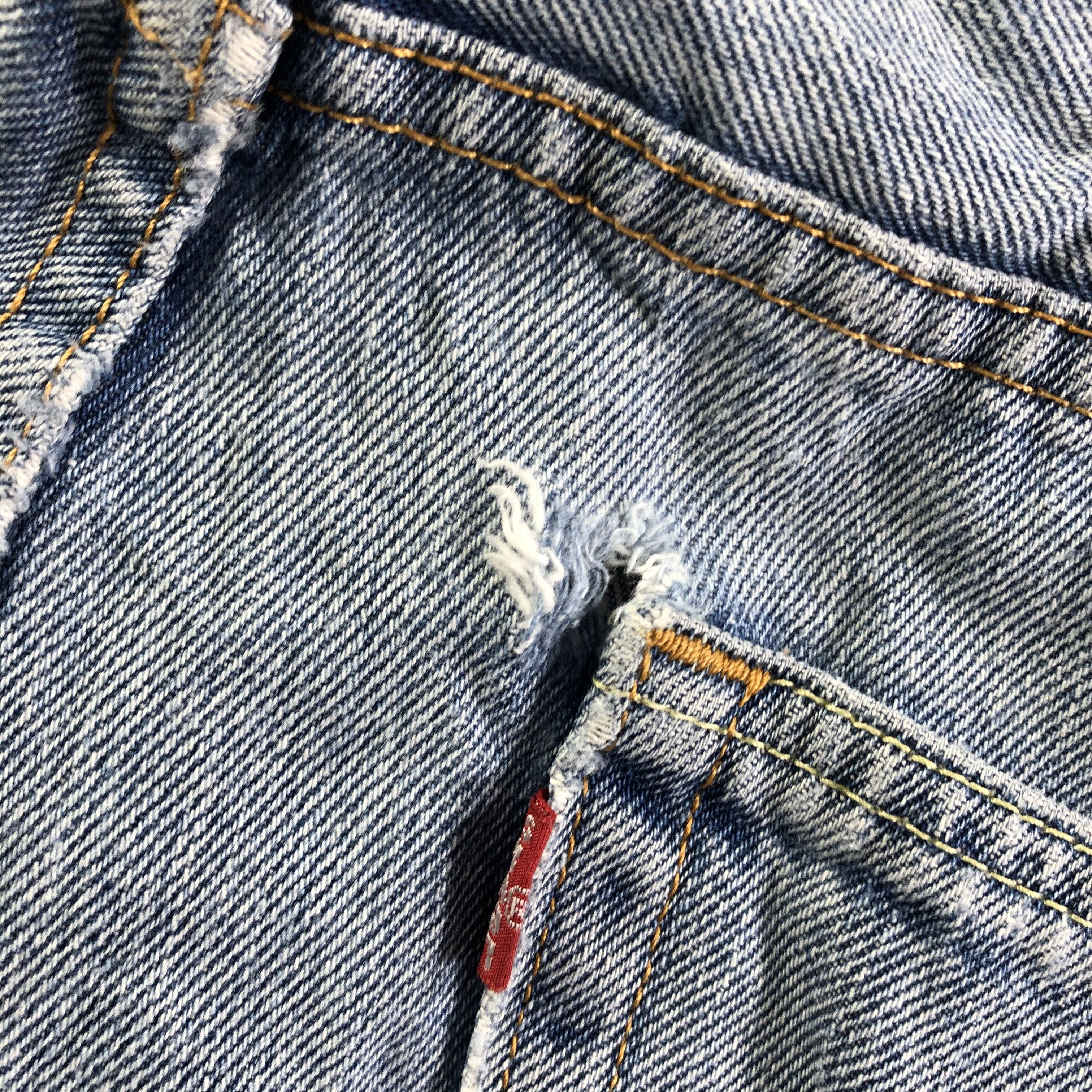 Levi's Vintage Blue Wash Levis 550 Jeans-J3285 Size US 35 - 8 Thumbnail