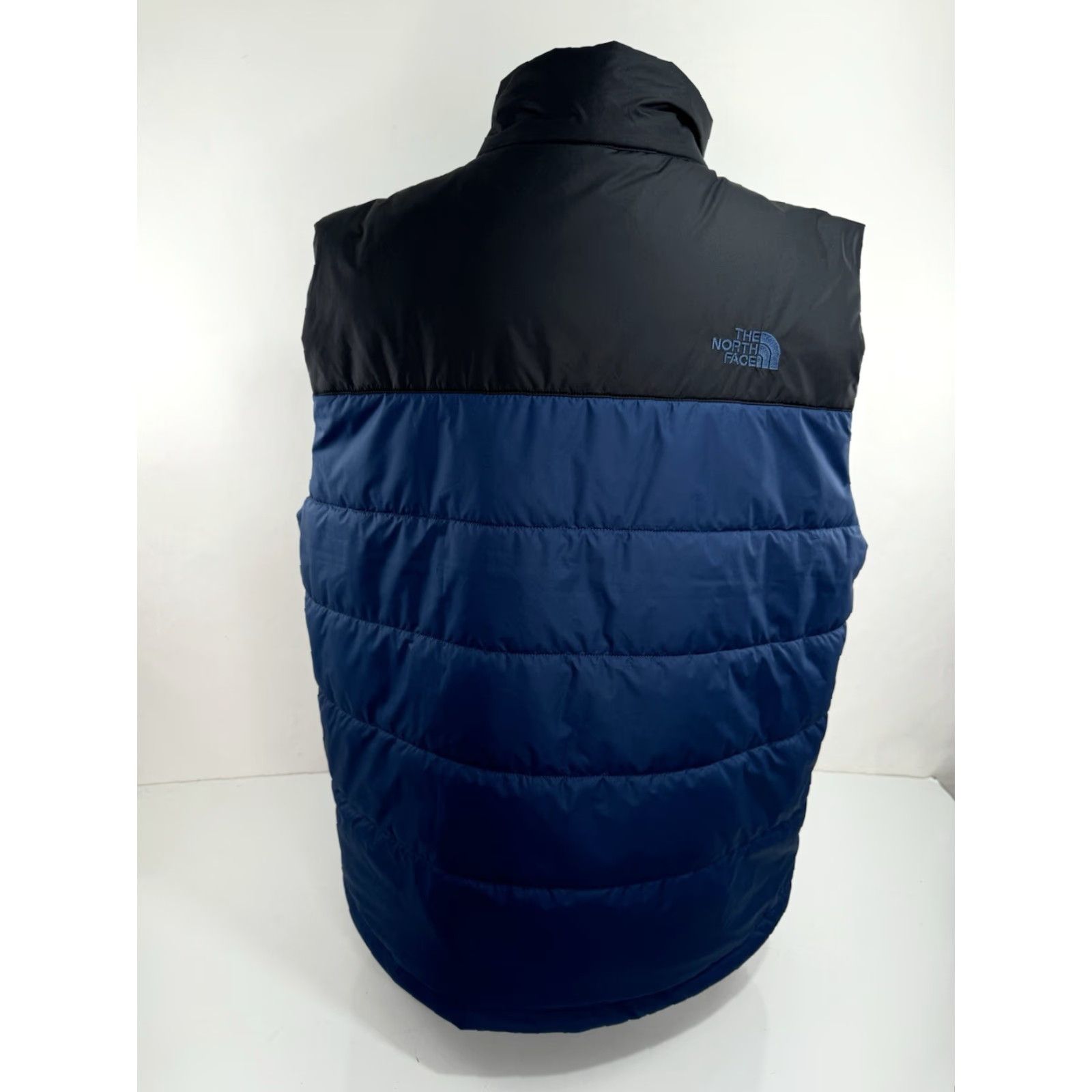 The North Face The North Face Blue Moon Brewing Company - Vest - Mens XL - Blue Quilted Full Zip - Recycled Polyester Size US XL / EU 56 / 4 - 3 Thumbnail