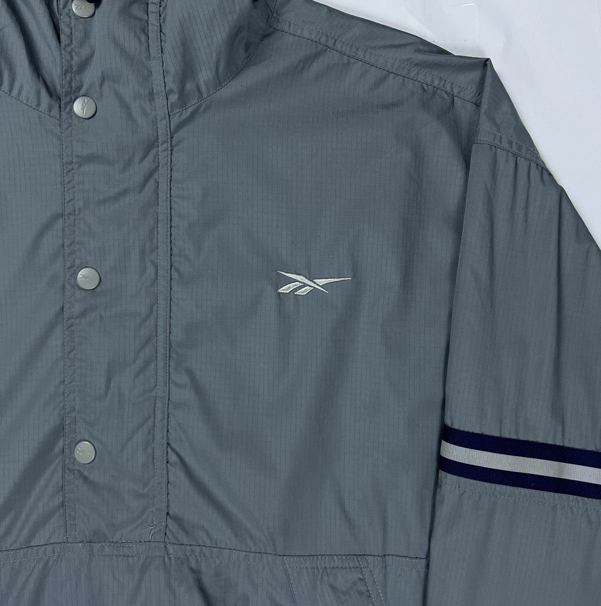 Reebok × Vintage Vintage y2k Reebok nylon raincoat windbreaker jacket men M Size US M / EU 48-50 / 2 - 2 Thumbnail