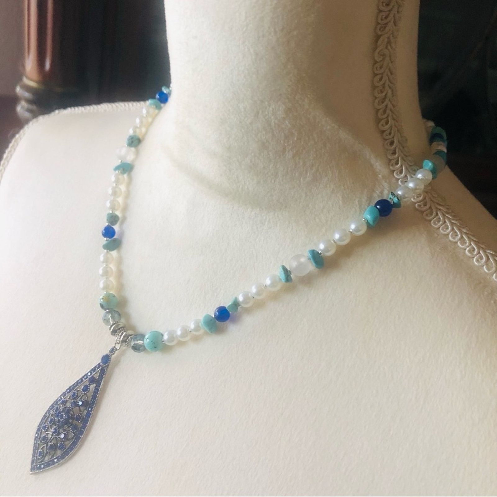 Handmade Handcrafted royal blue raindrop pendant Pearl stone necklace Size ONE SIZE - 3 Thumbnail