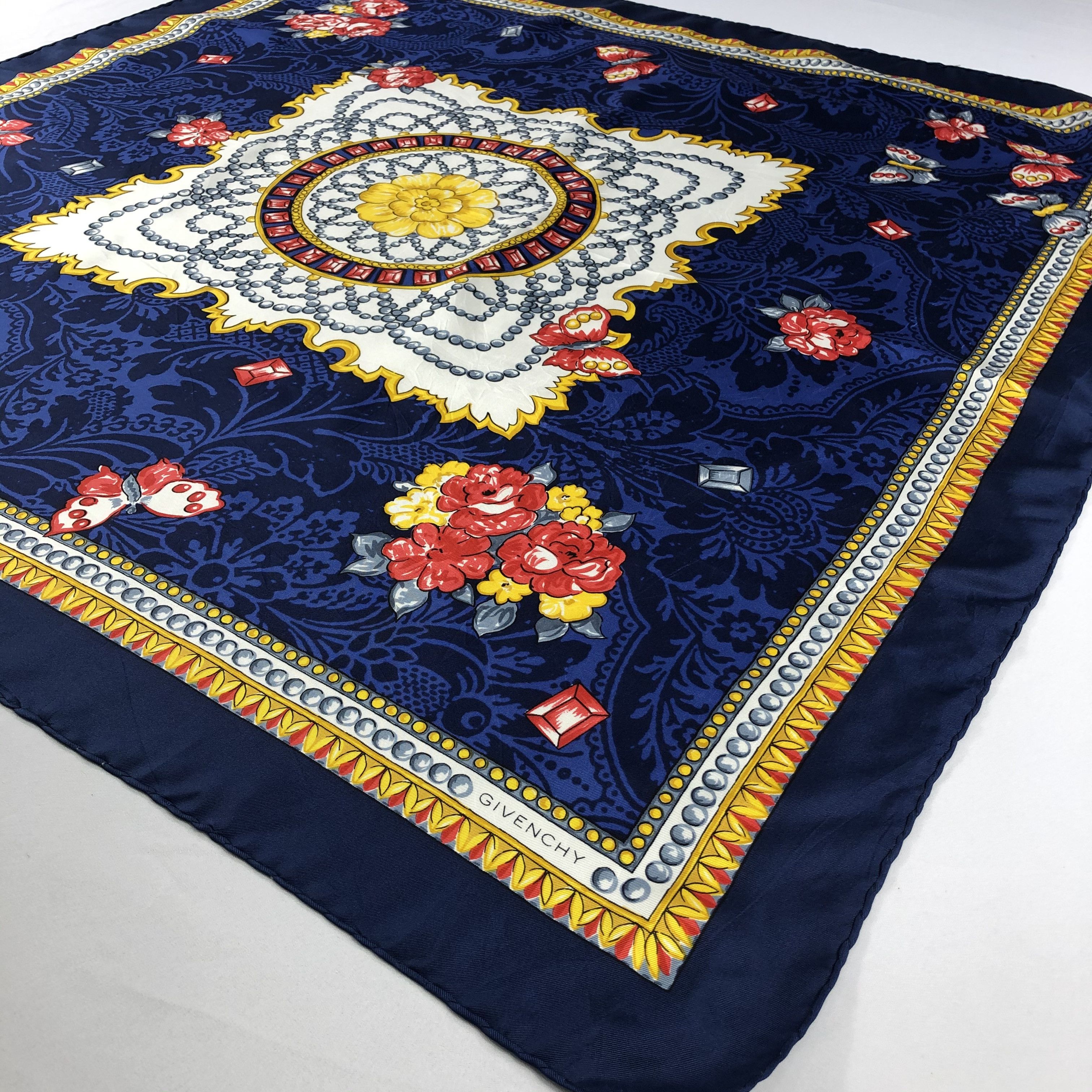 Vintage Vintage Givenchy Silk Scarf Size ONE SIZE - 3 Thumbnail