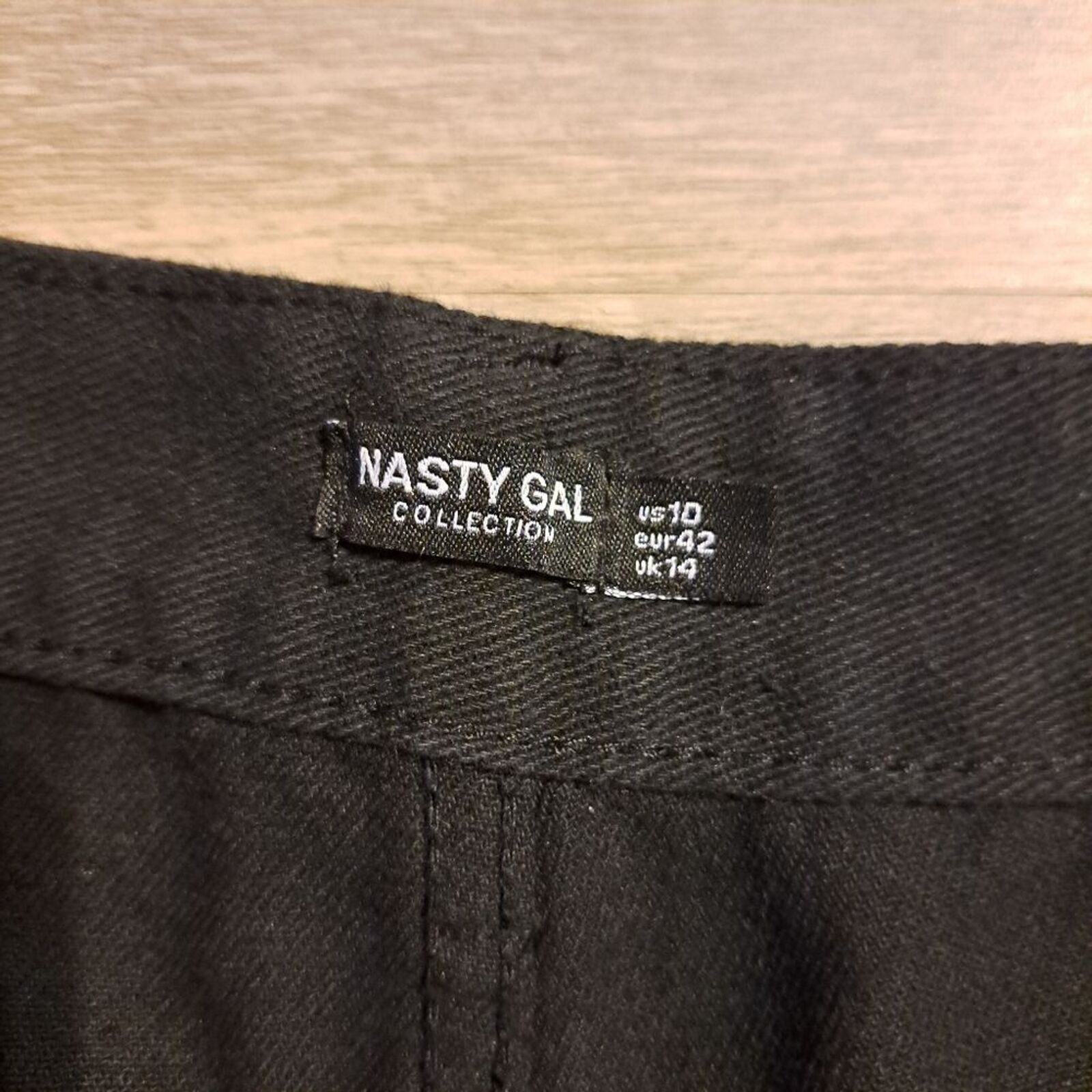 Nasty Gal Nasty Gal NWOT black denim knees distressed jeans size 10 Size 32" / US 10 / IT 46 - 2 Thumbnail
