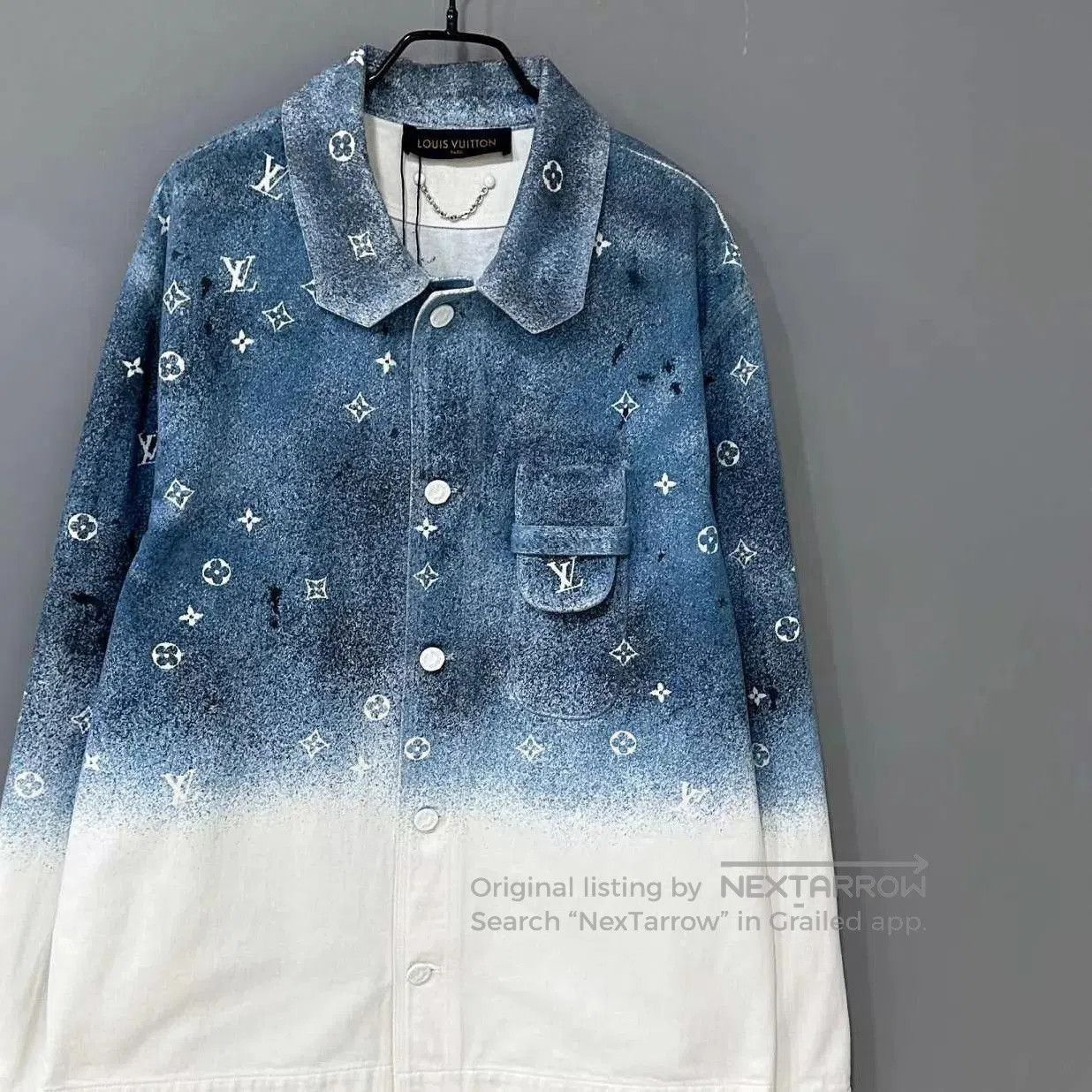 Louis Vuitton Blue Gradient Print Button. Size US L / EU 52-54 / 3 - 2 Thumbnail