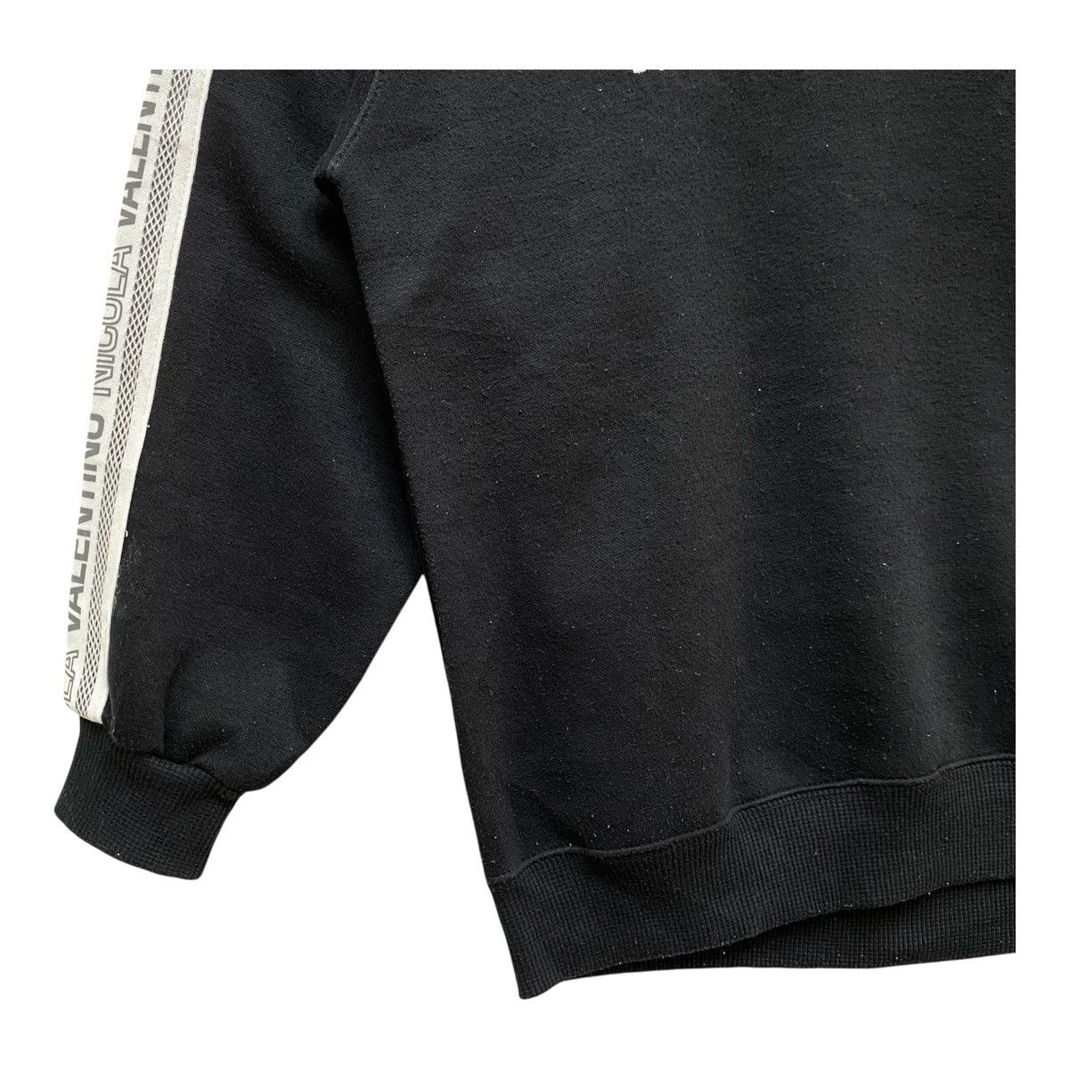 Vintage Vintage Nicola Valentino Sport Sweatshirt Black Size M Size US M / EU 48-50 / 2 - 3 Thumbnail
