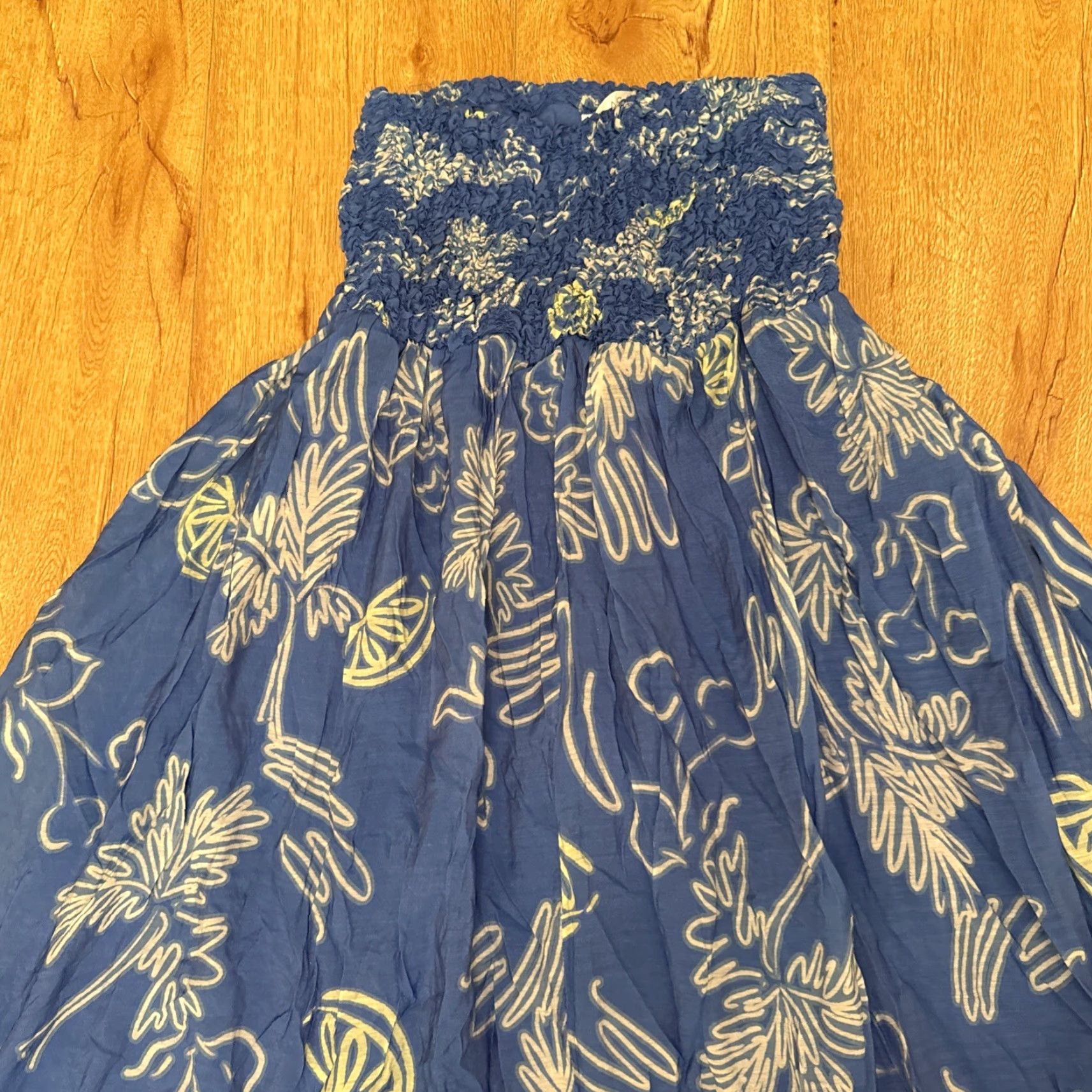 ASTR The Label ASTR the Label Tropical Print A-Line Skirt XS Blue Lemon Print Smocked Lined Women Size 26" / US 2 / IT 38 - 3 Thumbnail