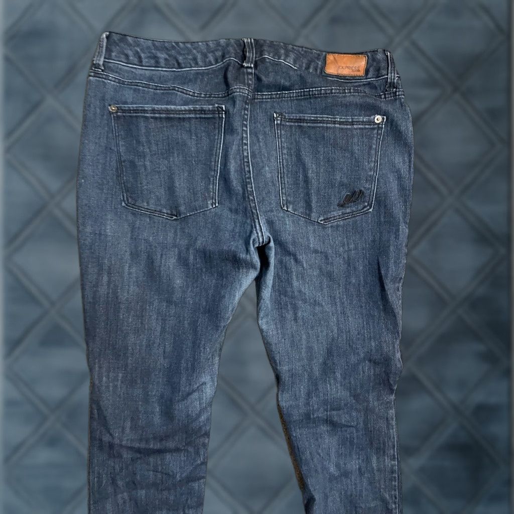 Express VINTAGE Express Jeans Zelda Slim Fit Ultra Low Rise Dark Wash Blue 10 Jeans Womens 5-Pocket Denim Button Zipper Logo Slimming Size 32" / US 10 / IT 46 - 1 Thumbnail