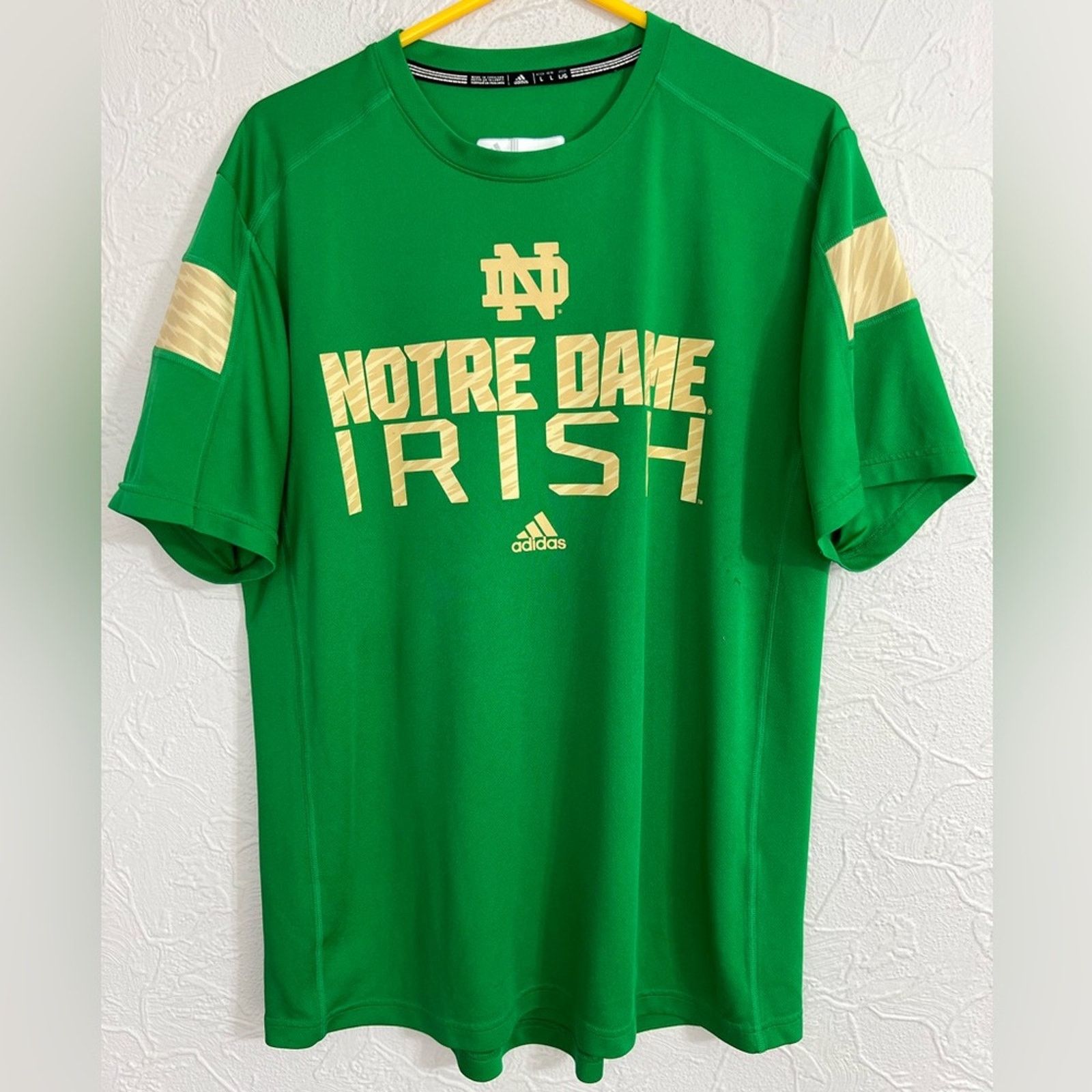 Adidas Notre Dame Fighting Irish Adidas NCAA Performance Shirt Men Size US L / EU 52-54 / 3 - 1 Thumbnail