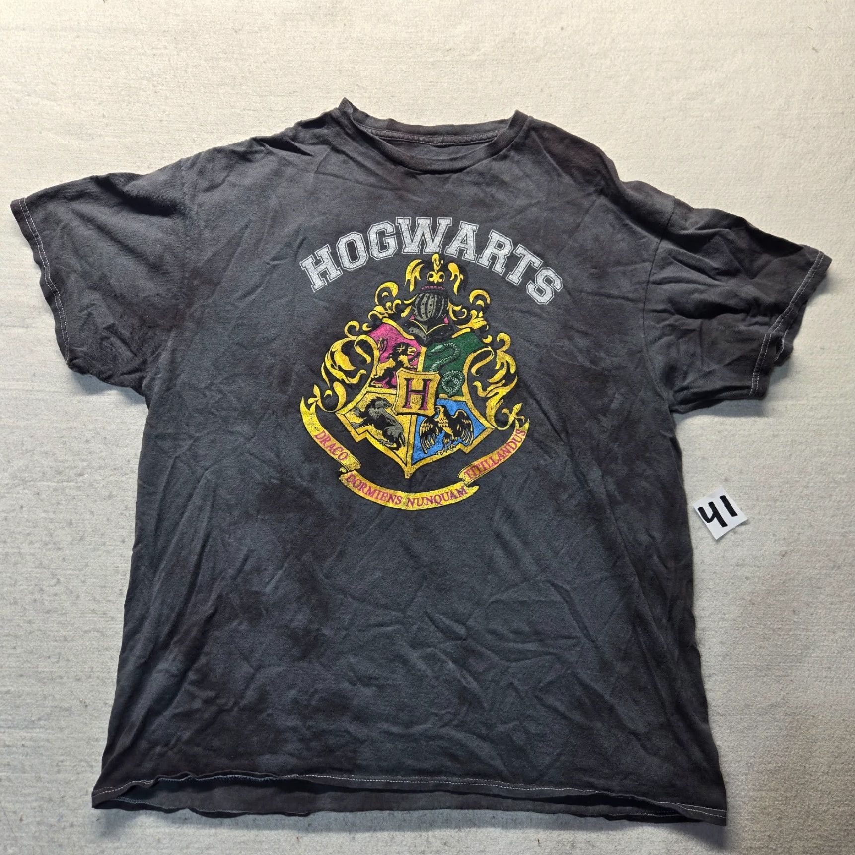 Vintage Harry Potter Hogwarts Alumni Black T-Shirt Men's XL Short Sleeve Crew Neck Movie Tee Size US XL / EU 56 / 4 - 2 Thumbnail