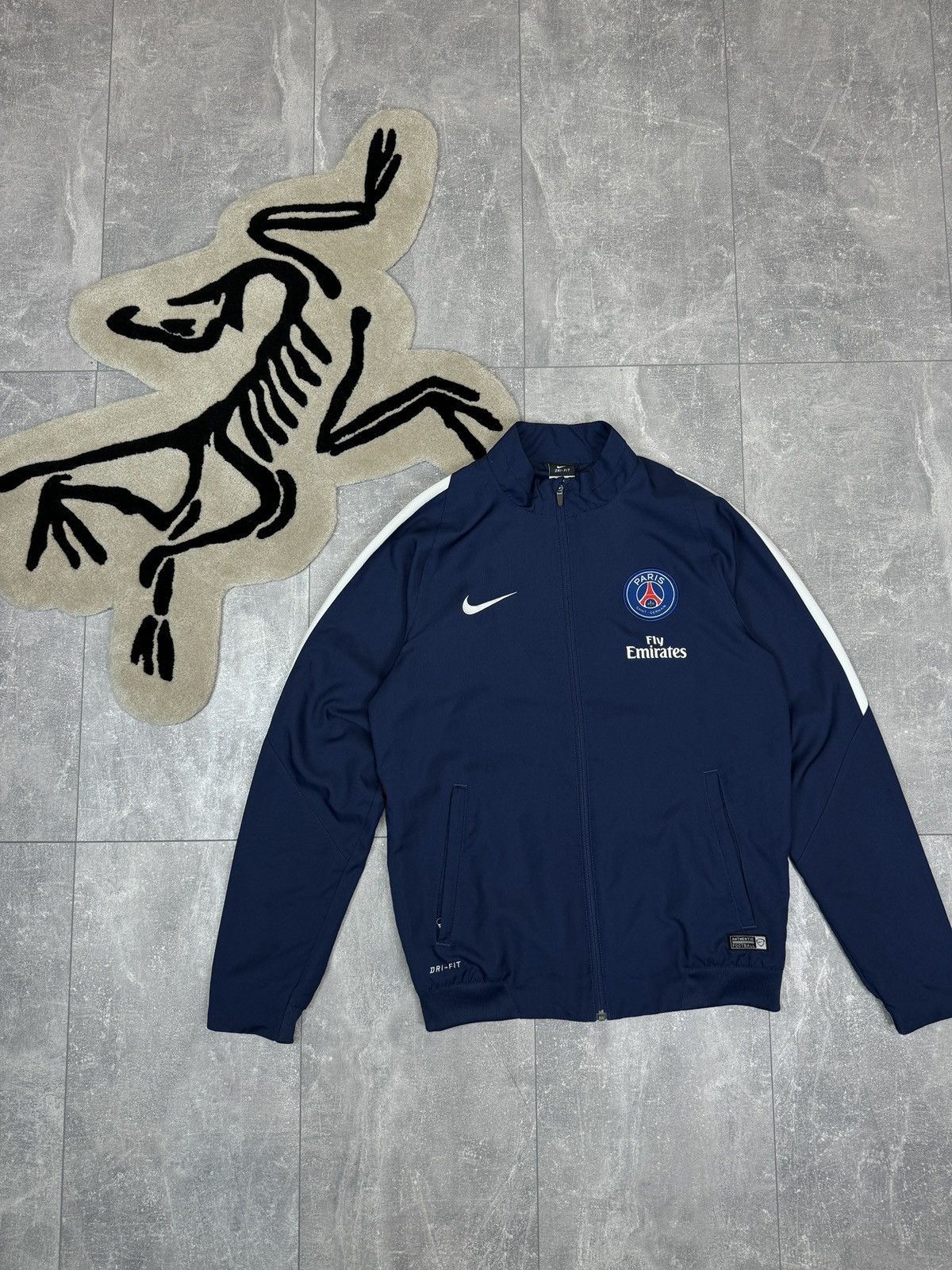 Mens L Nike Paris Saint Germain Soccer Track Jacket Size L New With Tags factory Rare