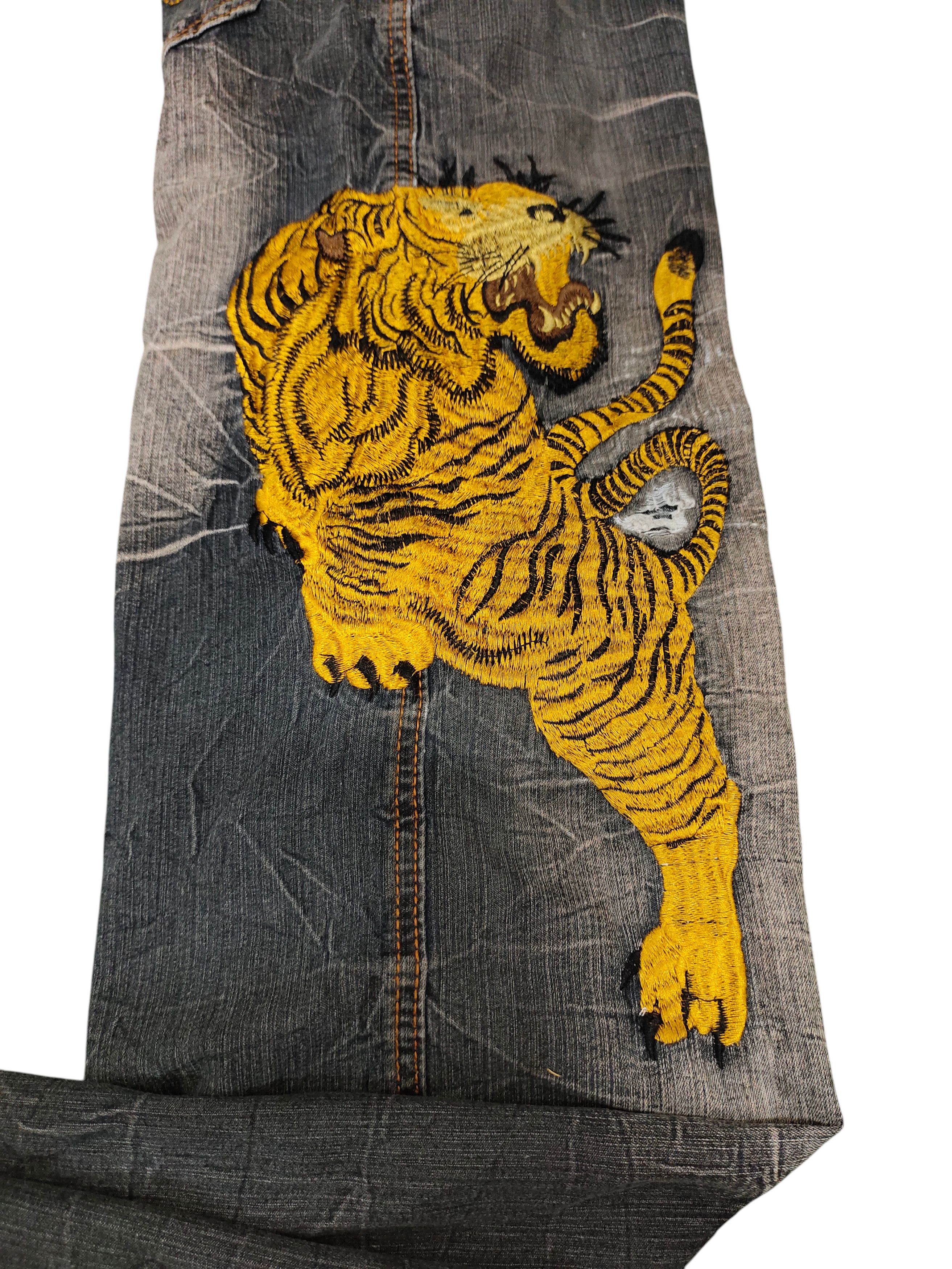 Karakuri Tamashii Vintage Sukajan Tiger Embroidered Distress Denim Jeans Size US 30 / EU 46 - 14 Thumbnail