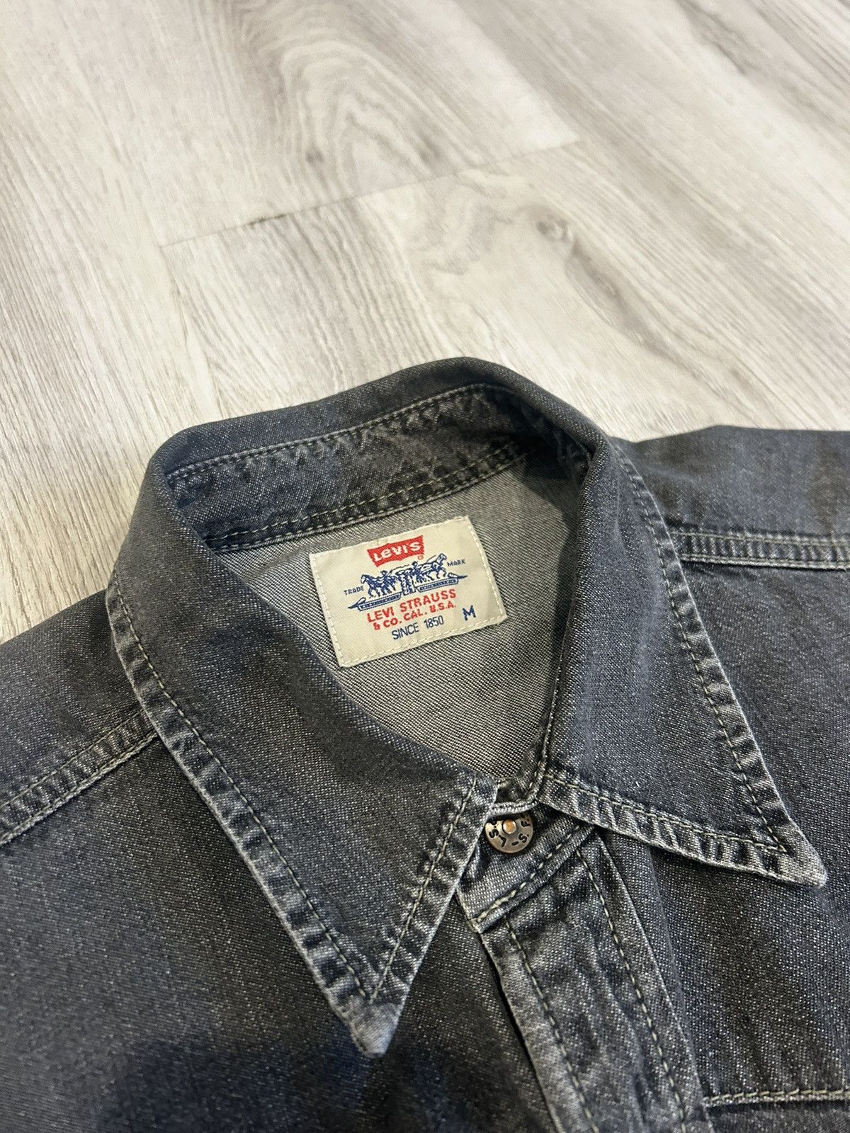 Levi's × Levi's Vintage Clothing Levi’s denim shirt Size US M / EU 48-50 / 2 - 7 Thumbnail