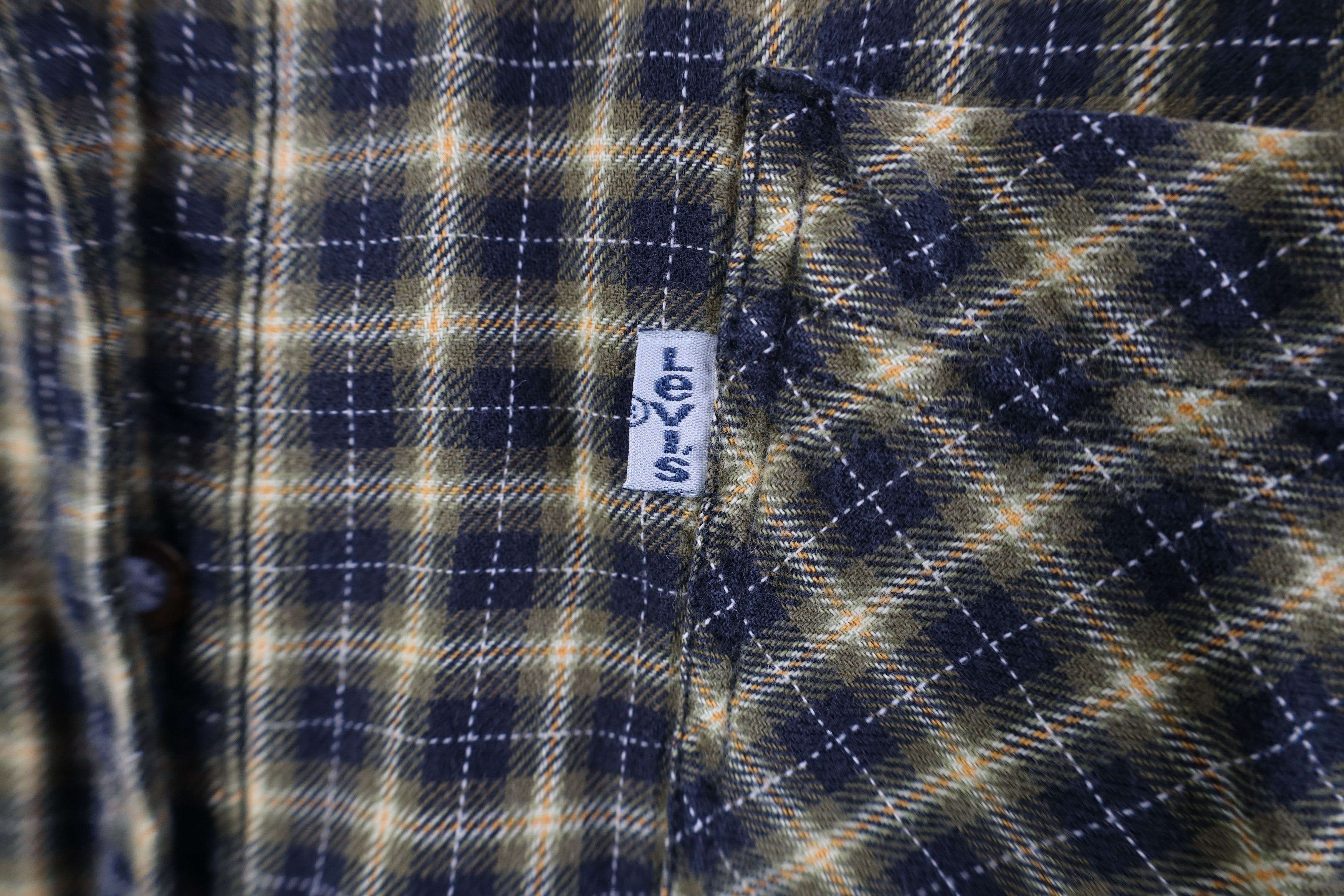 Levi's Vintage 90s Levis Baggy Flannel Collared Button Shirt Plaid Size US XL / EU 56 / 4 - 4 Thumbnail