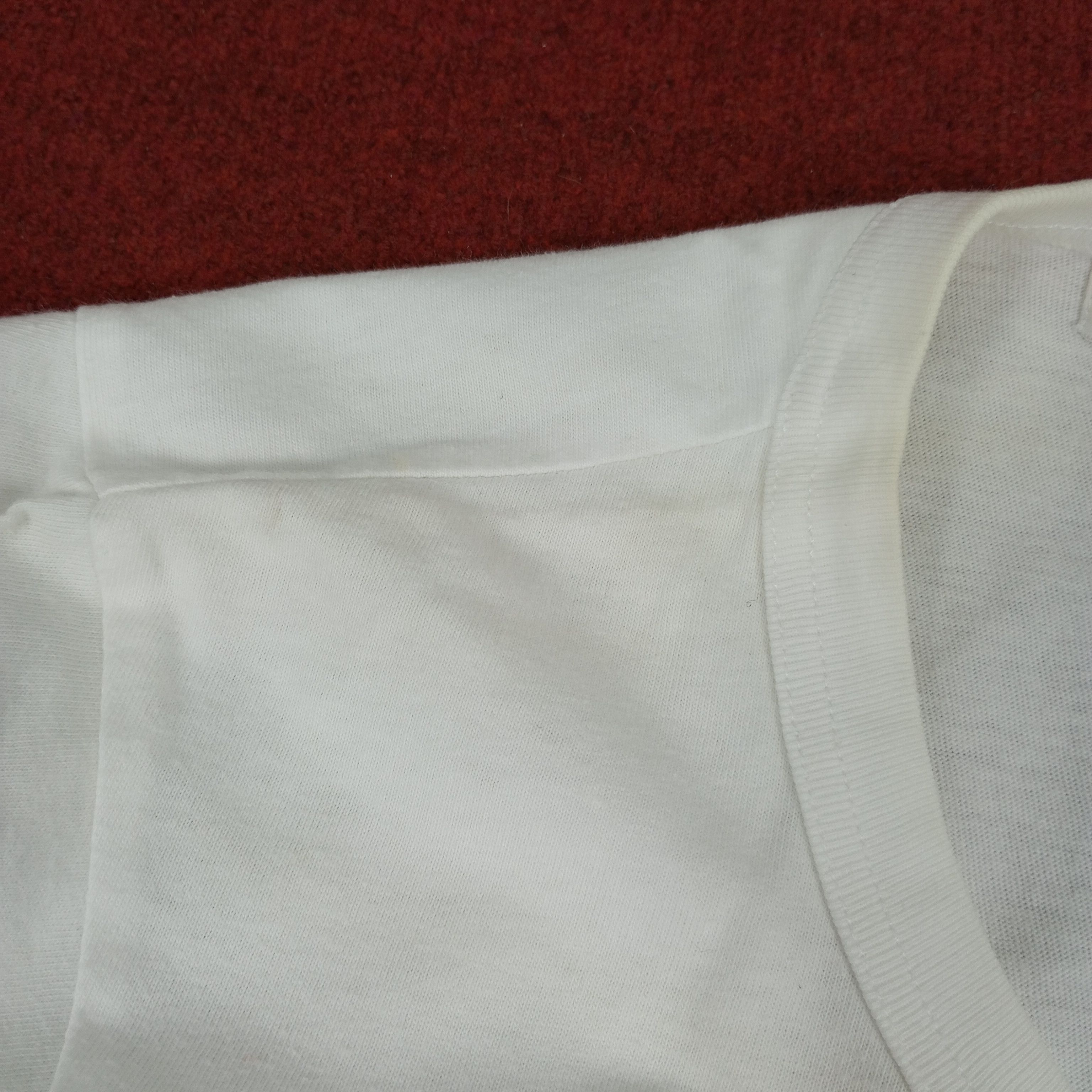 Comme des Garcons Play Comme Des Garcons Japanese Brand Logo Design Tshirt Size US XS / EU 42 / 0 - 8 Thumbnail