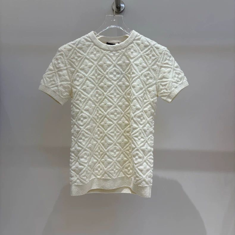 Louis Vuitton Louis Vuitton 24 Beige logo embossed full printed wool rou Size US M / EU 48-50 / 2 - 1 Thumbnail