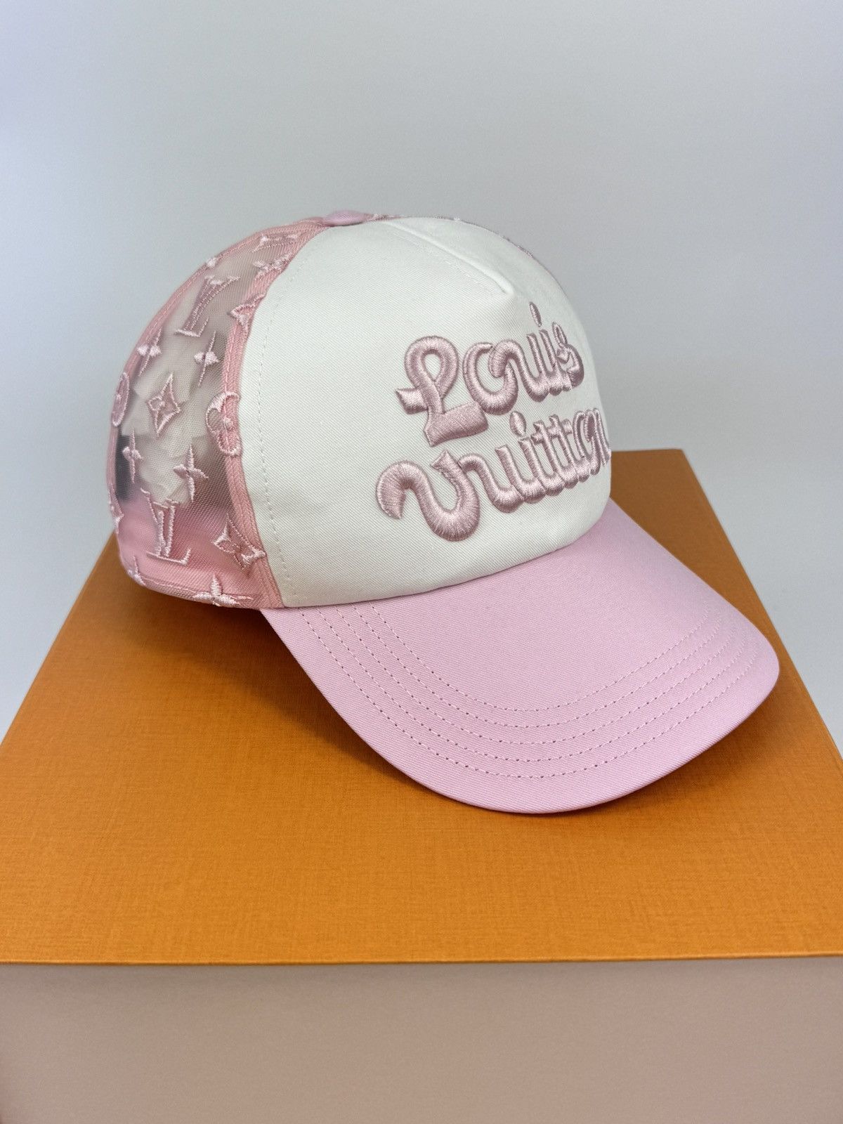 Louis Vuitton TYLER THE CREATOR LOGO EMBROIDERED CAP M7463M Size ONE SIZE - 1 Thumbnail
