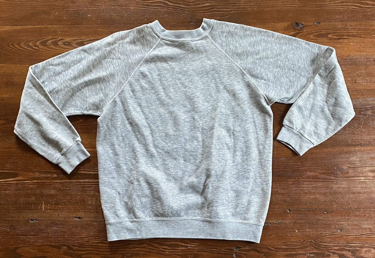 Disney × Mickey Mouse × Vintage Vintage 80’s Mickey Mouse Grey Raglan Crewneck Sweatshirt Size US M / EU 48-50 / 2 - 9 Thumbnail