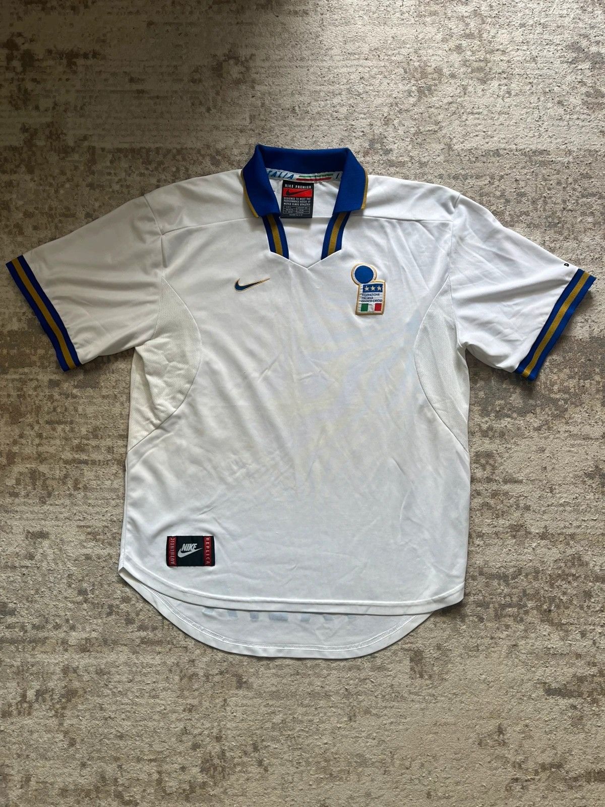 Nike Nike Italia Fedirazione Italiana Giuoco Calcio 1996-1997 Size US L / EU 52-54 / 3 - 12 Thumbnail