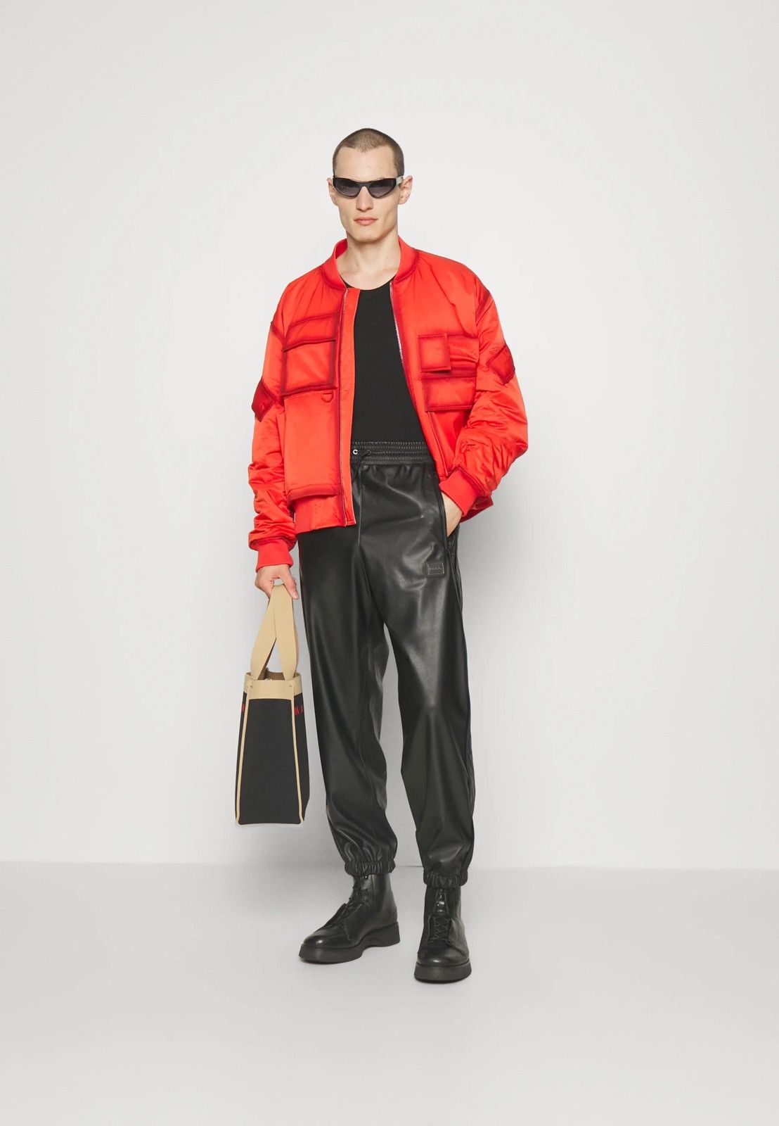 Solid Homme × Wooyoungmi !DS! SS23 Solid Homme Red Multipocket Bomber Size US M / EU 48-50 / 2 - 3 Thumbnail